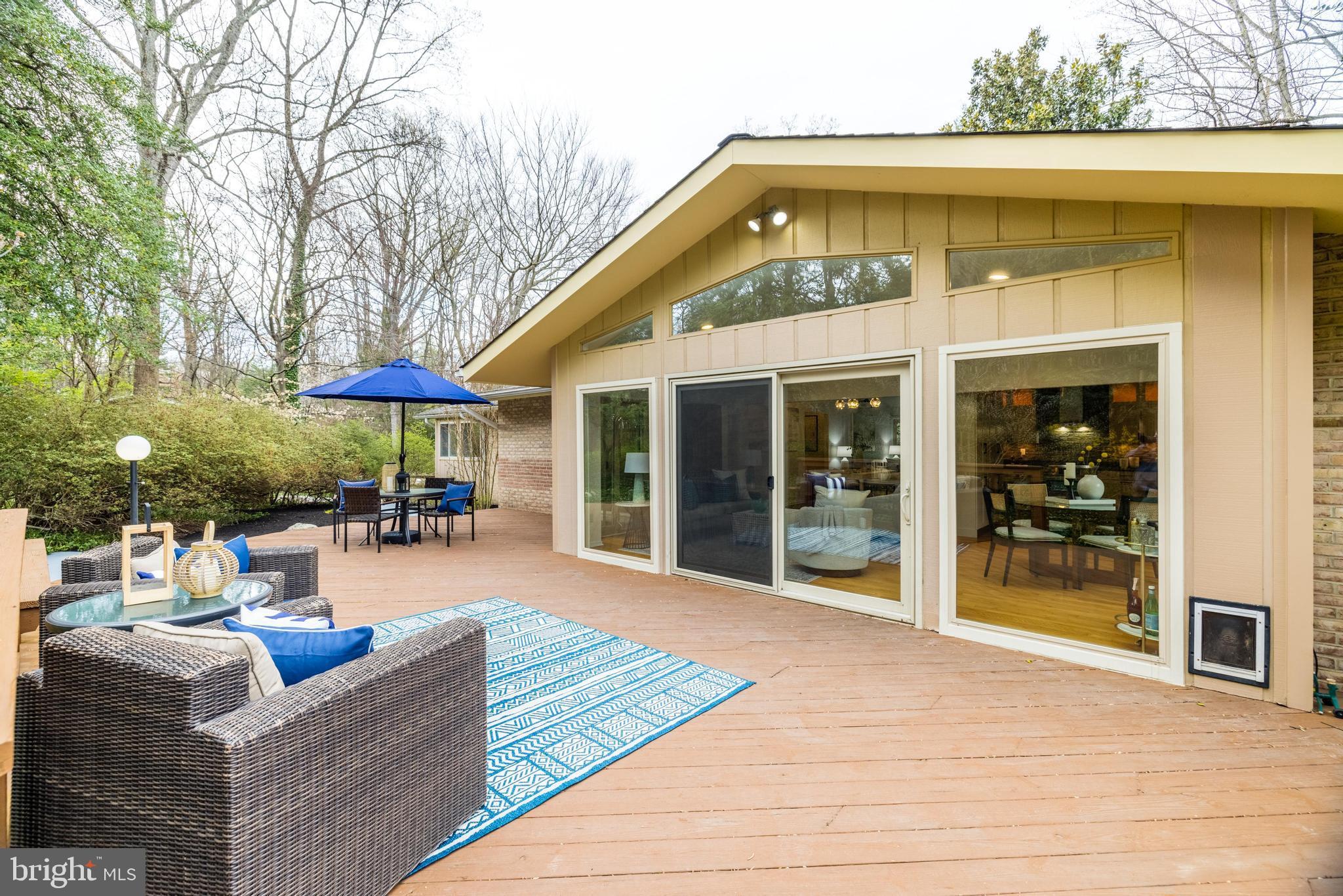 CARDEROCK SPRINGS - Residential