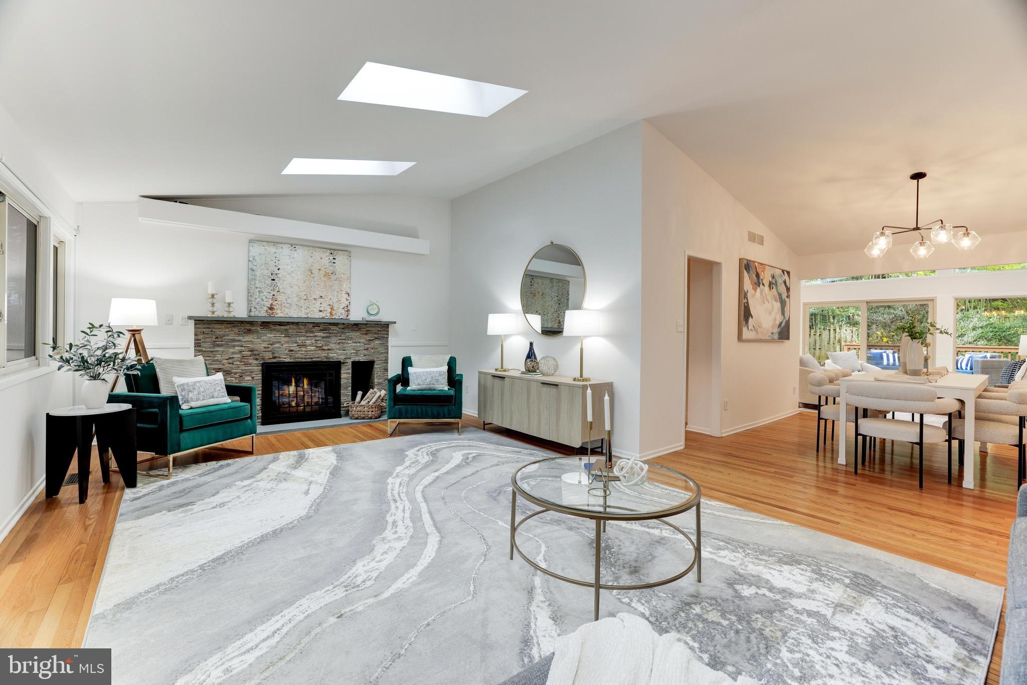 CARDEROCK SPRINGS - Residential