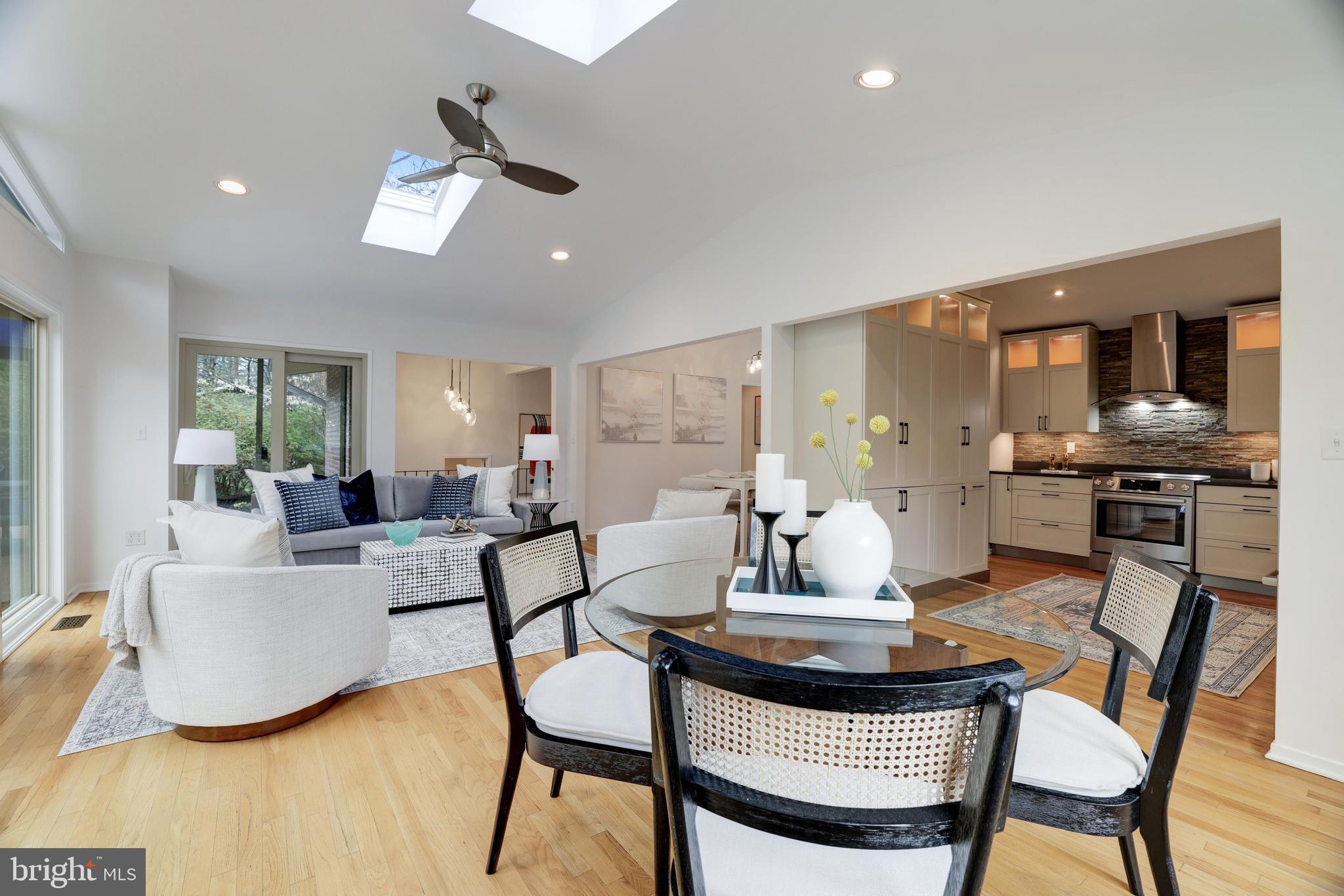 CARDEROCK SPRINGS - Residential