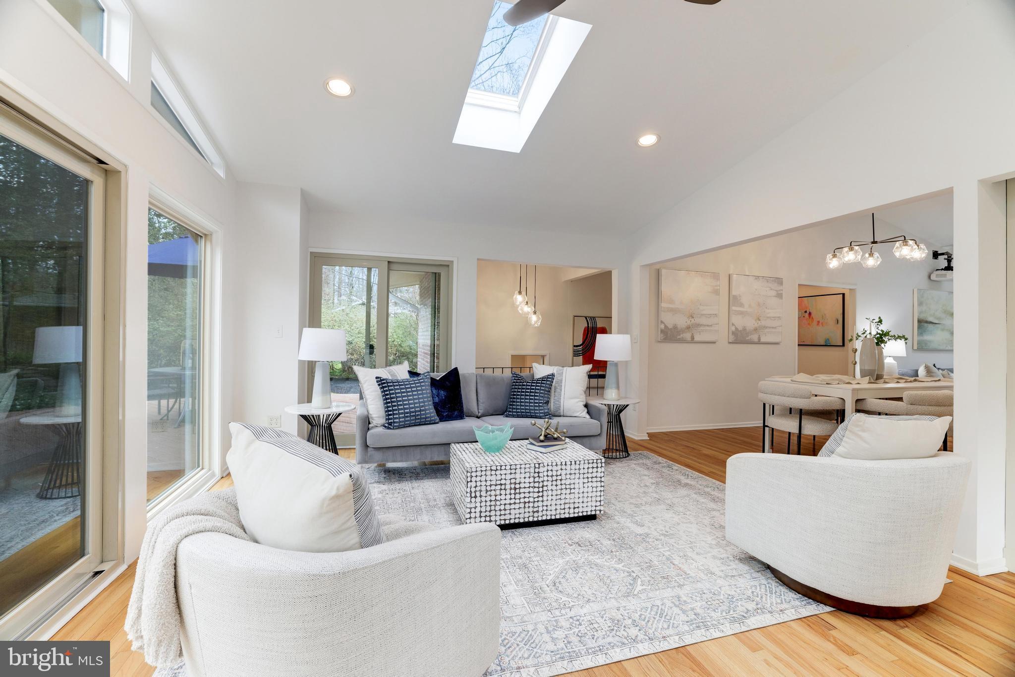 CARDEROCK SPRINGS - Residential