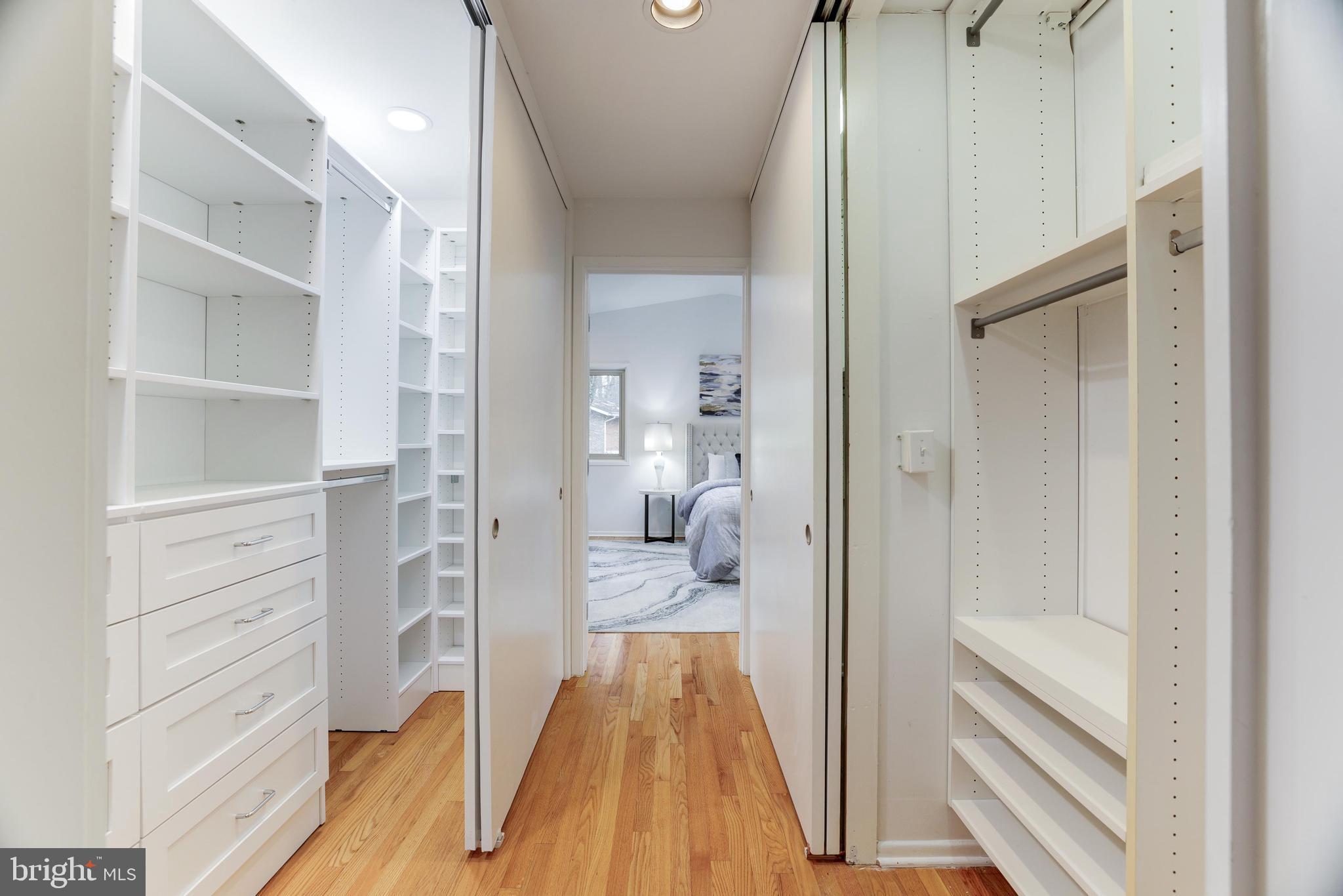 CARDEROCK SPRINGS - Residential