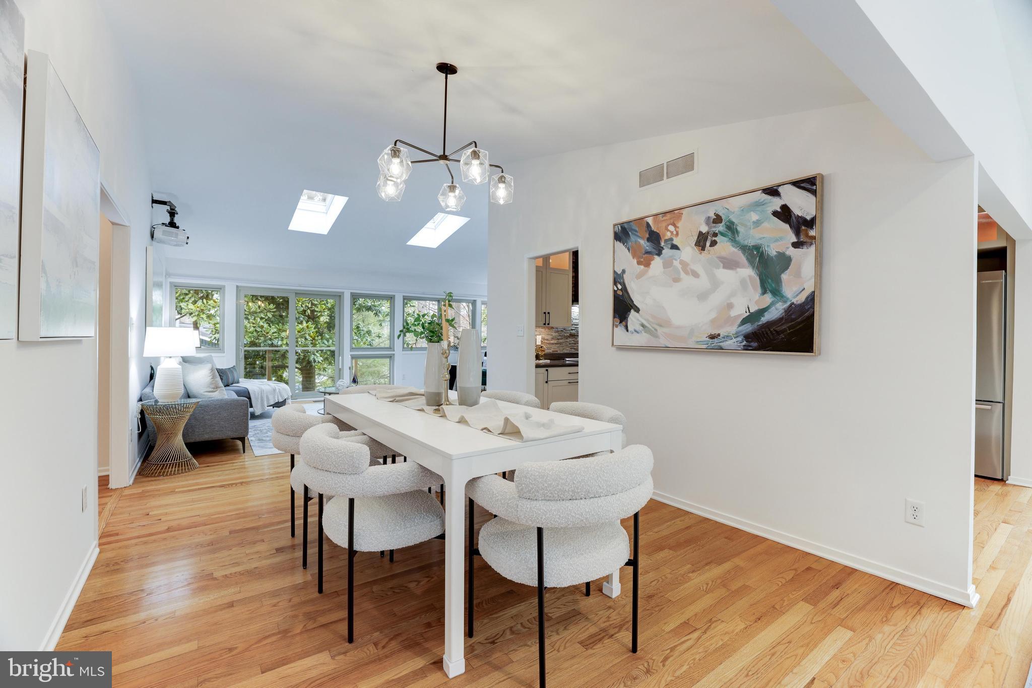 CARDEROCK SPRINGS - Residential