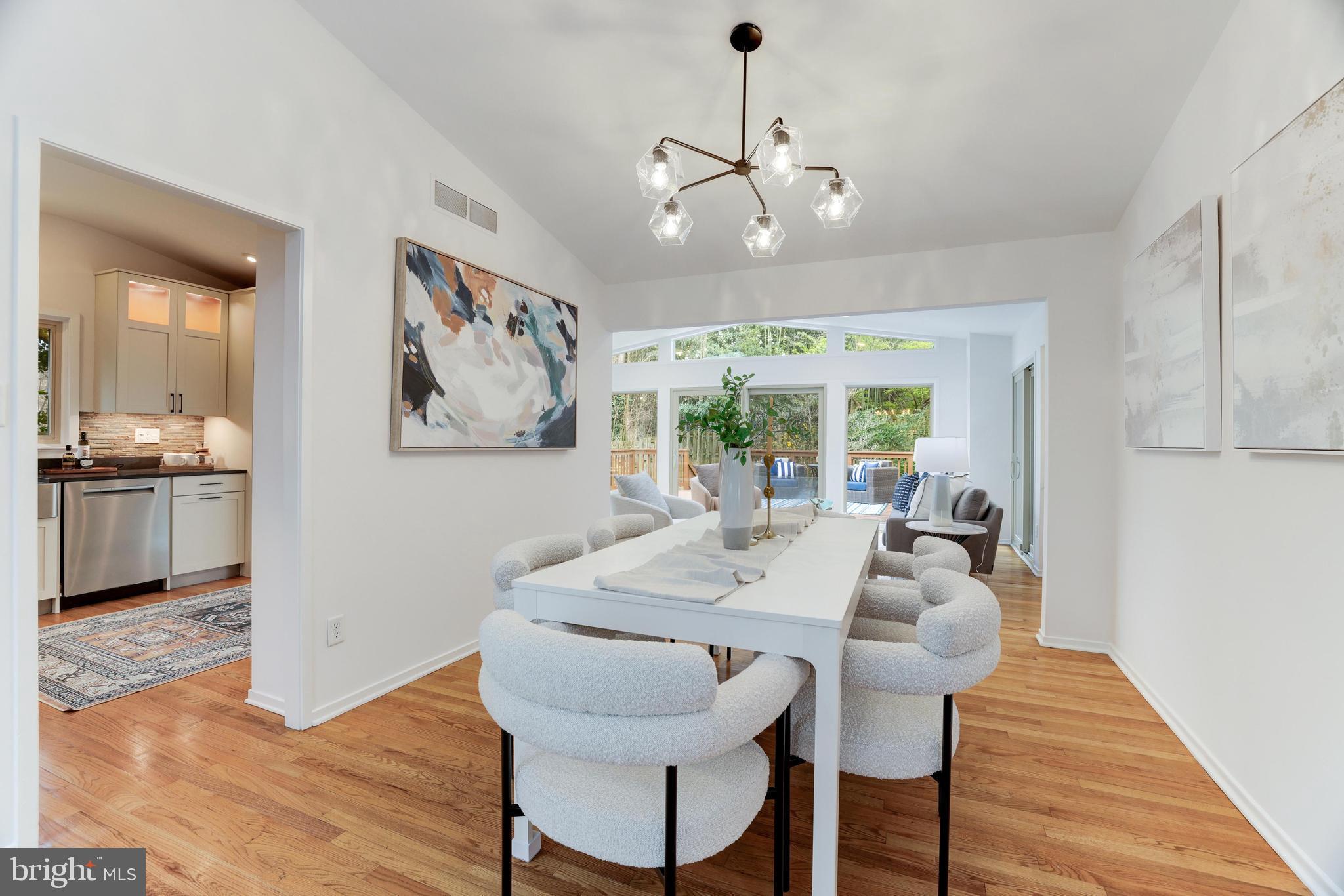 CARDEROCK SPRINGS - Residential