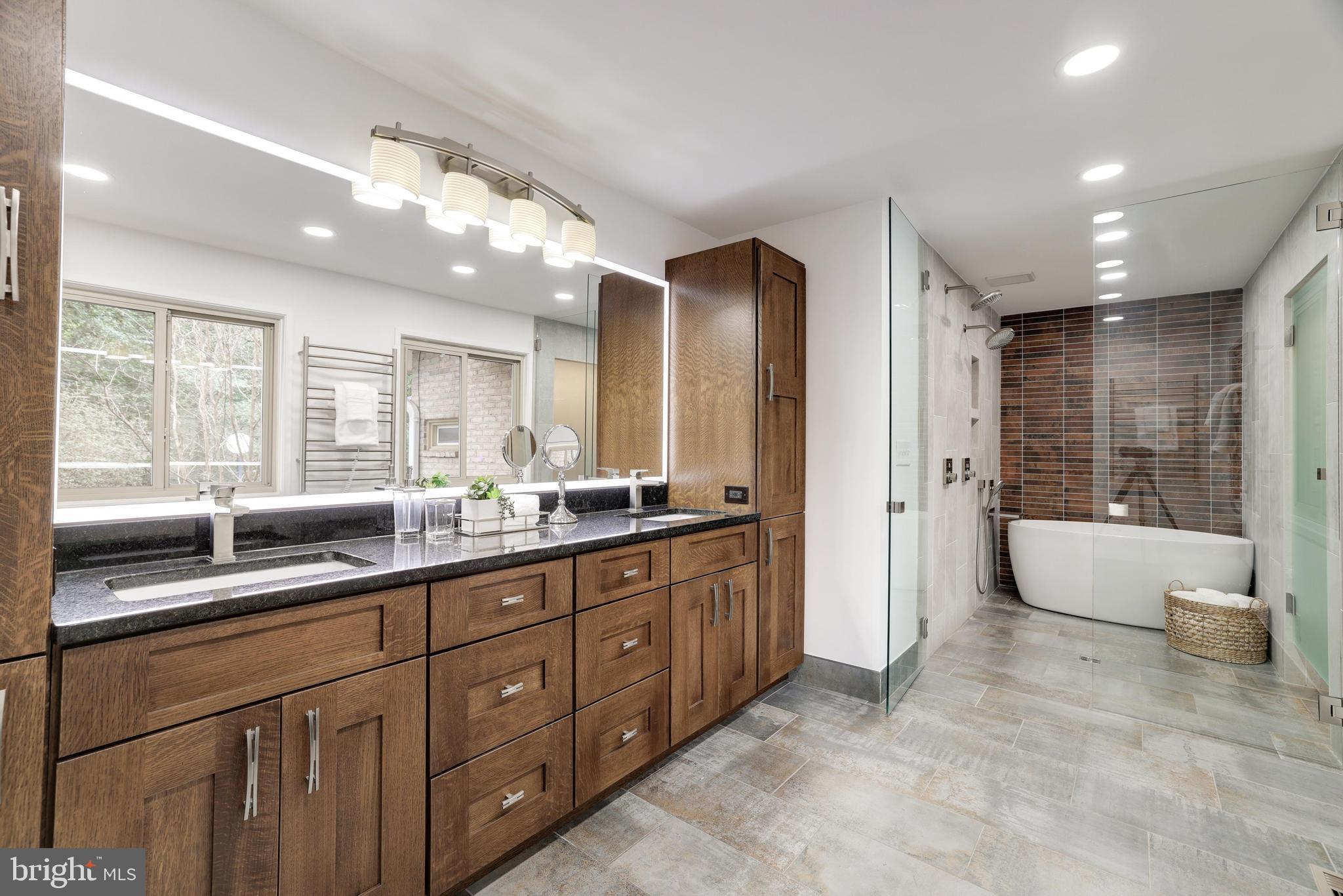 CARDEROCK SPRINGS - Residential