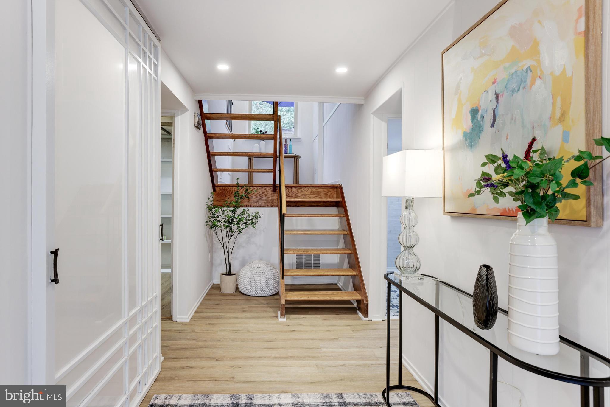 CARDEROCK SPRINGS - Residential