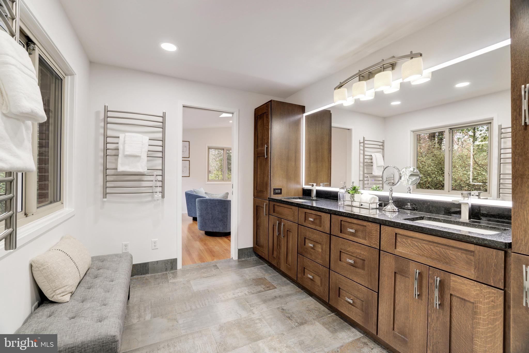 CARDEROCK SPRINGS - Residential