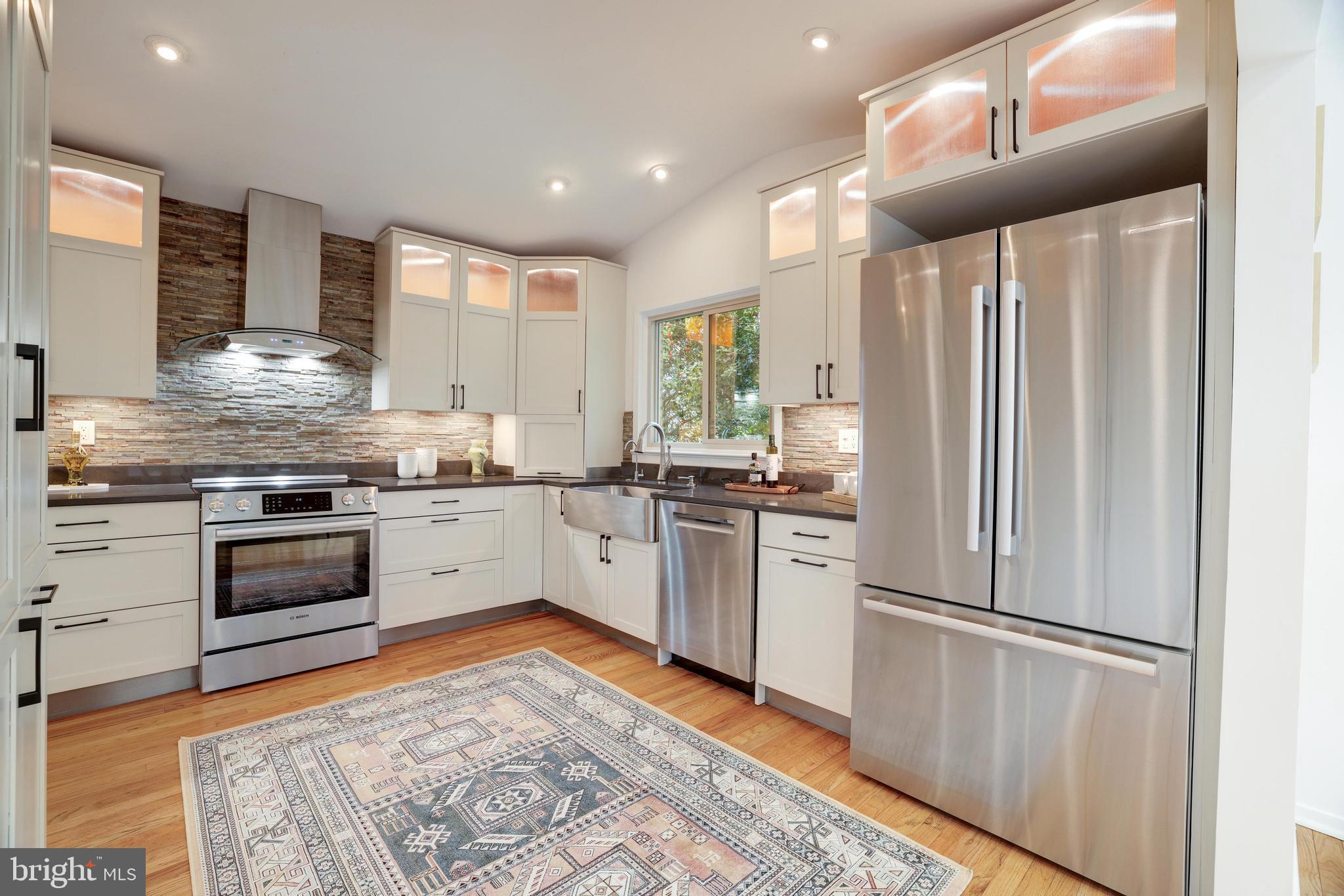 CARDEROCK SPRINGS - Residential