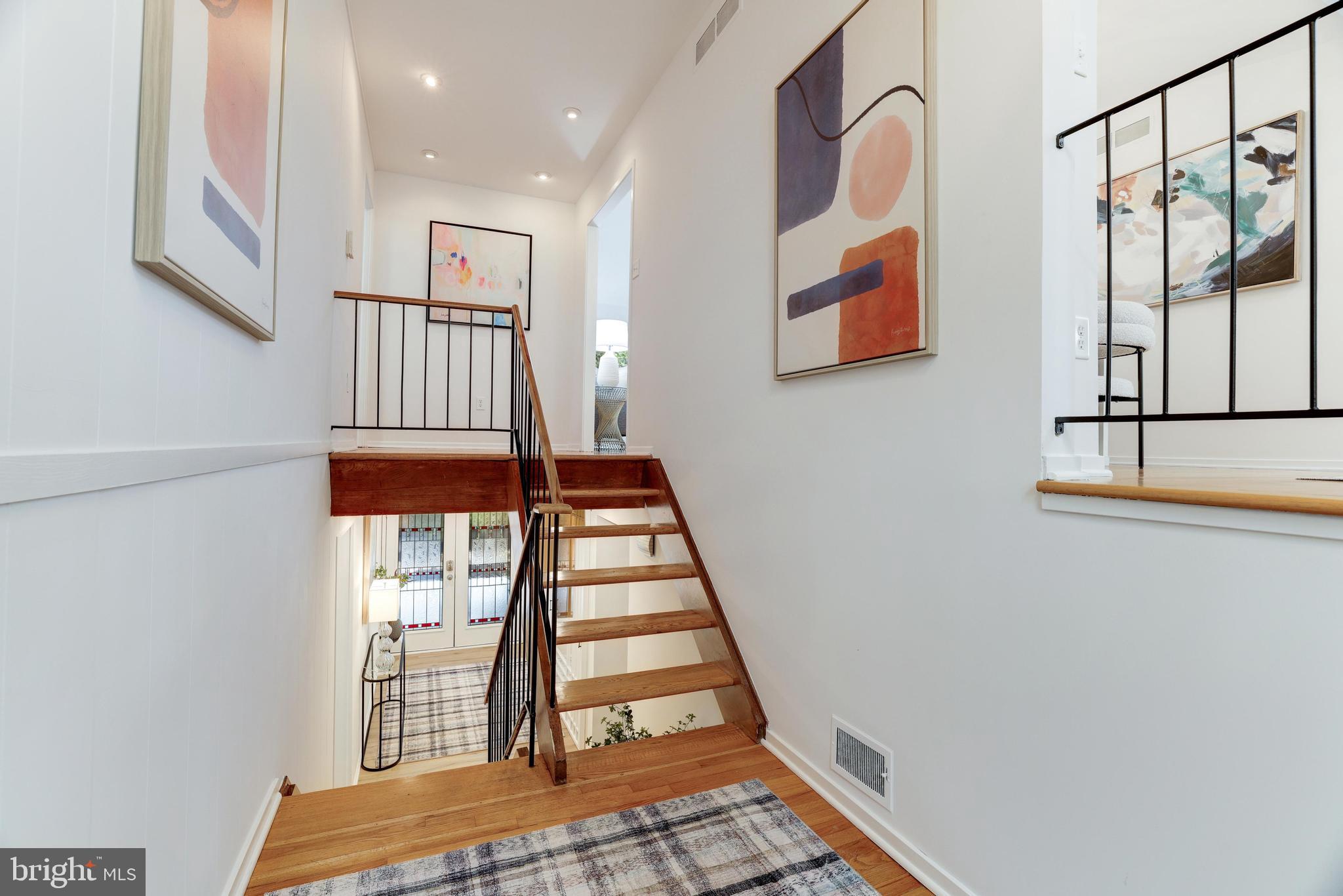 CARDEROCK SPRINGS - Residential