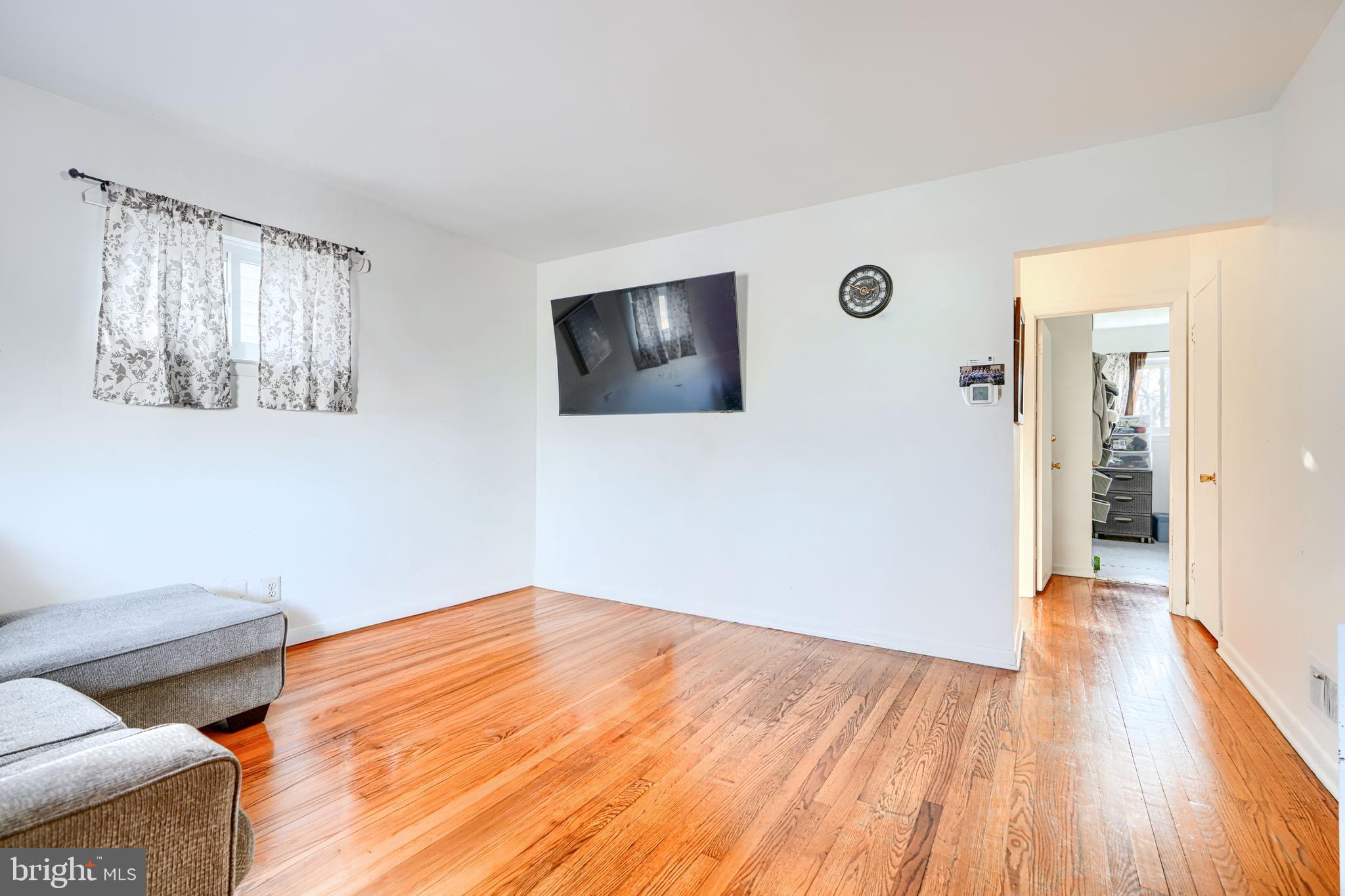 CATONSVILLE MANOR - Residential