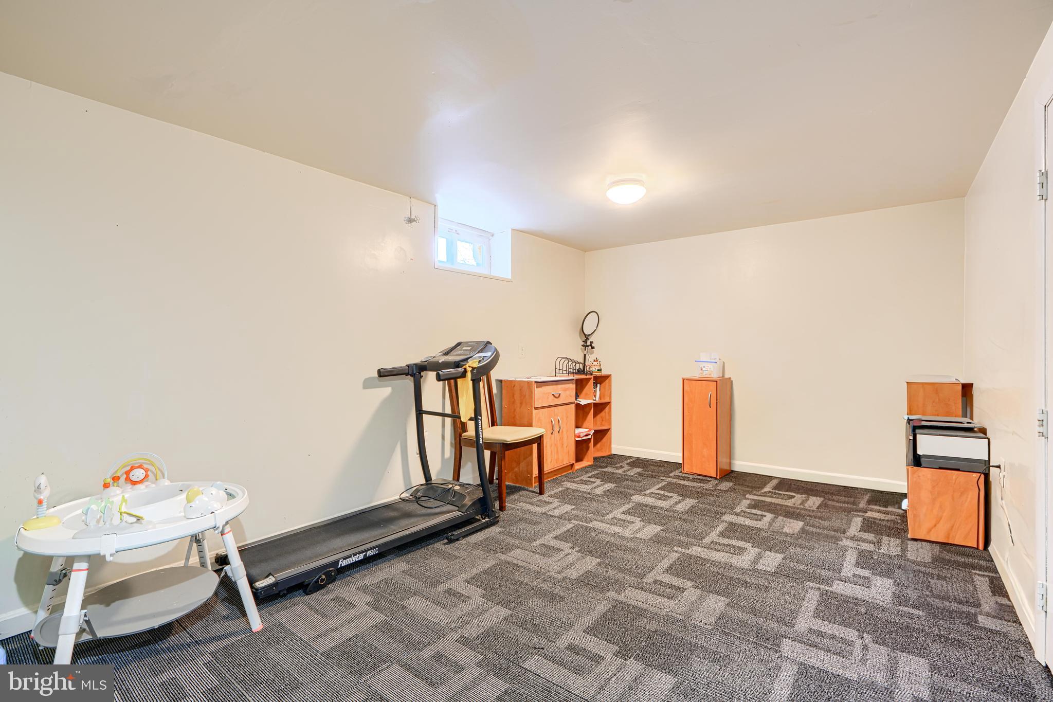 CATONSVILLE MANOR - Residential