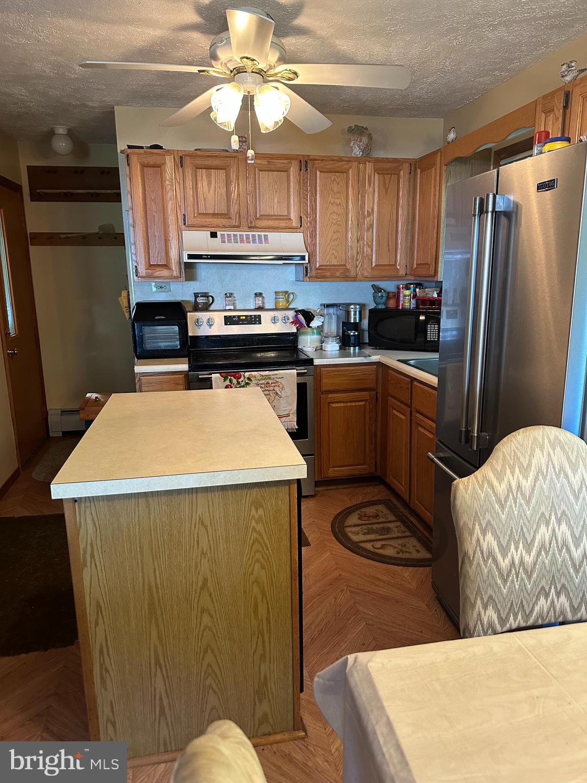 ARROWHEAD LAKE - Residential