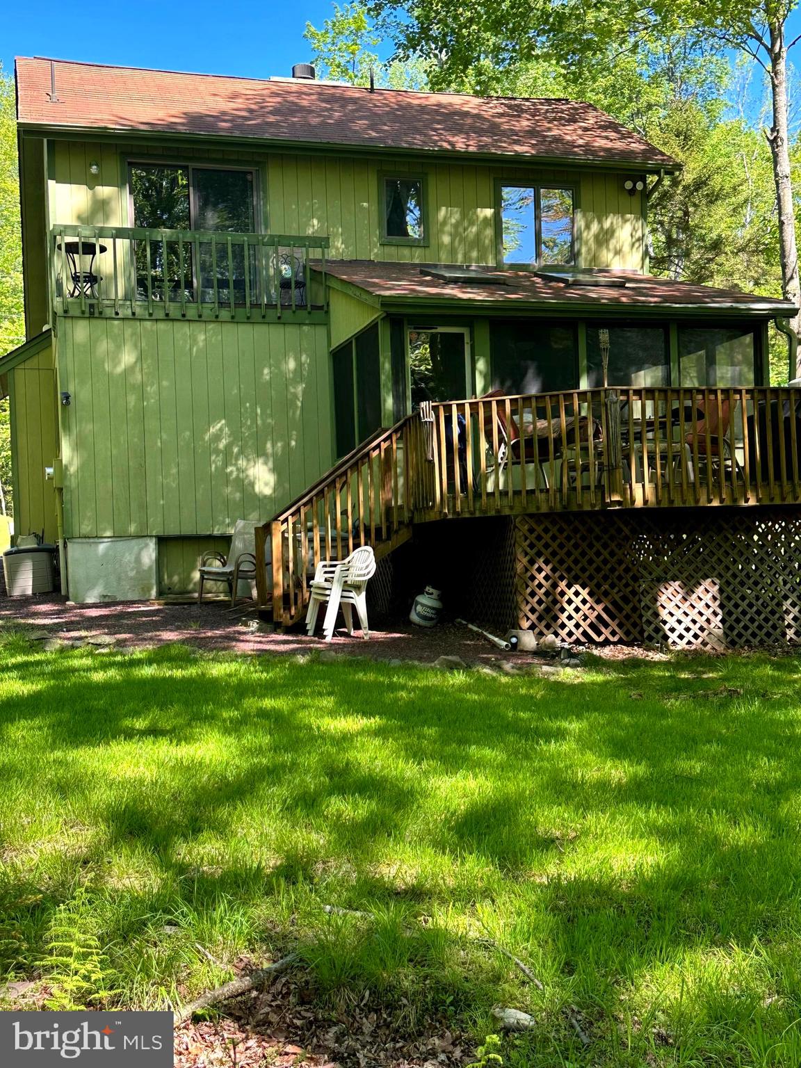 ARROWHEAD LAKE - Residential