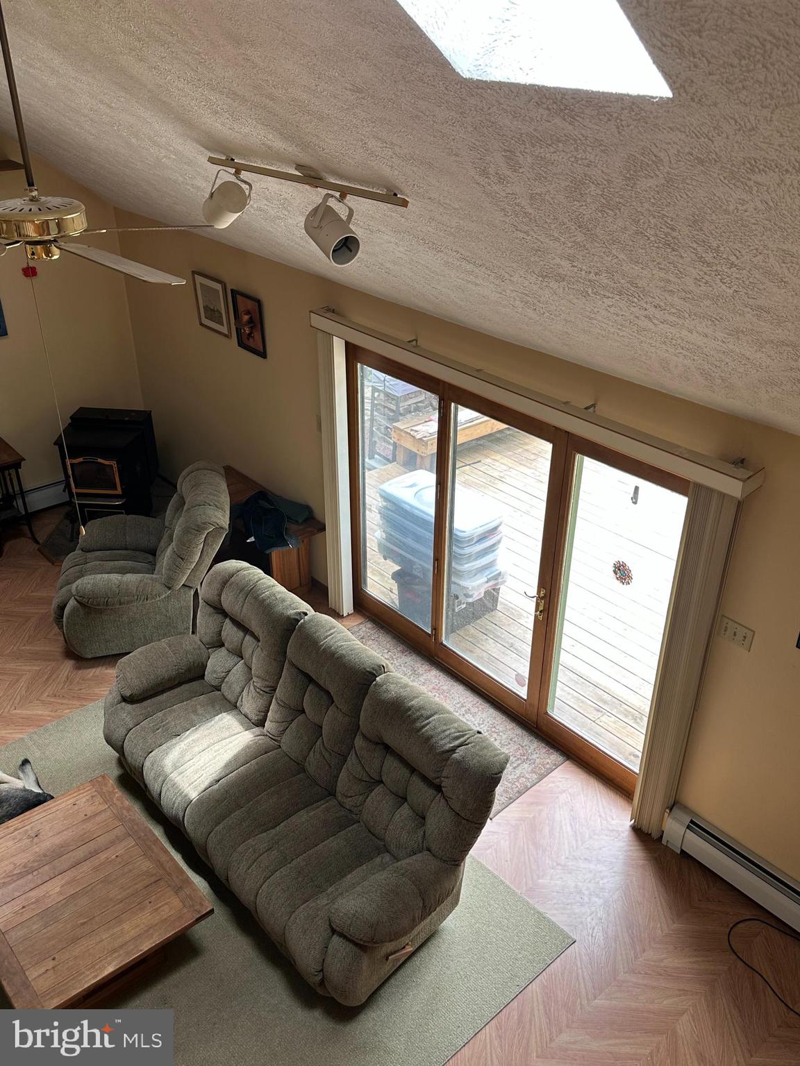 ARROWHEAD LAKE - Residential