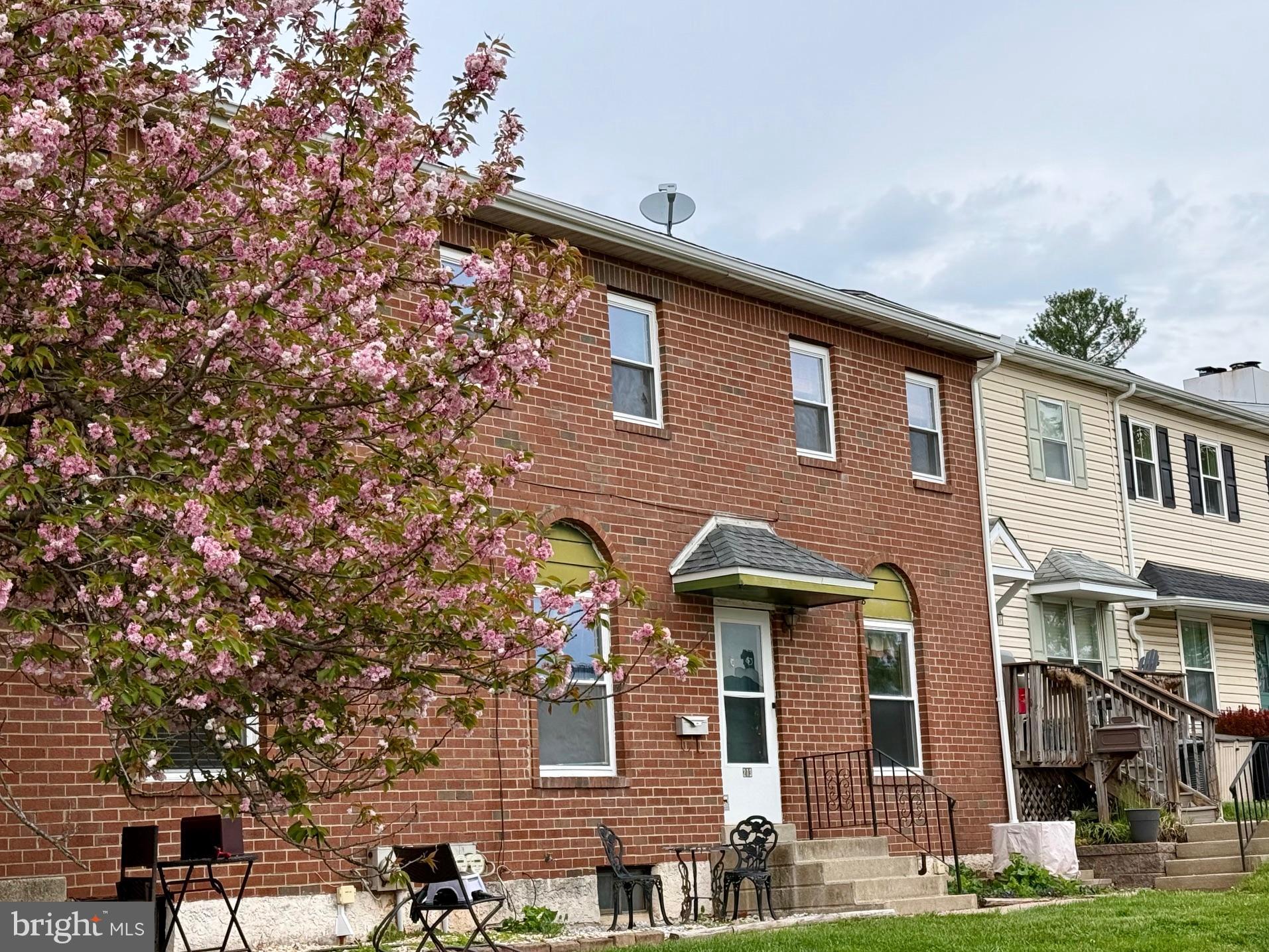 WHITPAIN HILLS - Residential