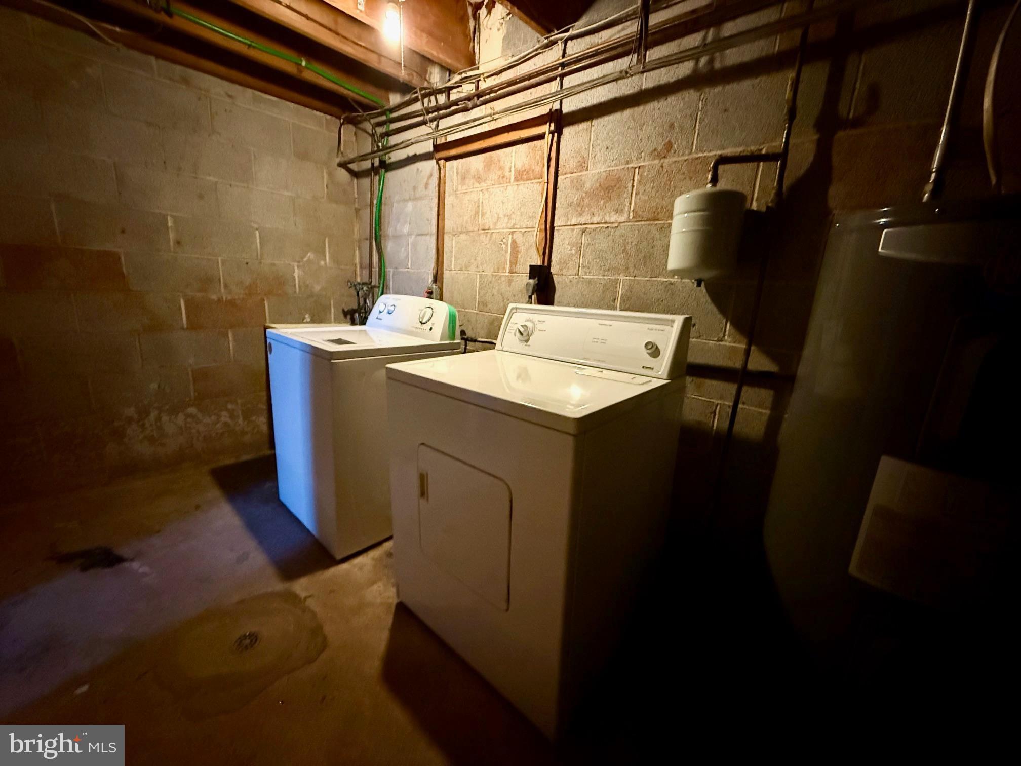 WHITPAIN HILLS - Residential