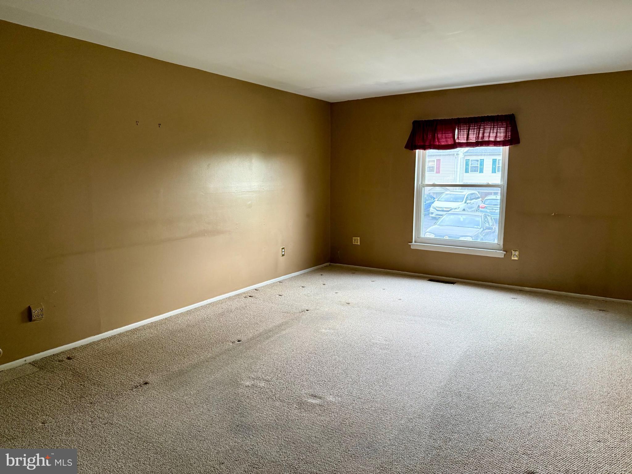 WHITPAIN HILLS - Residential