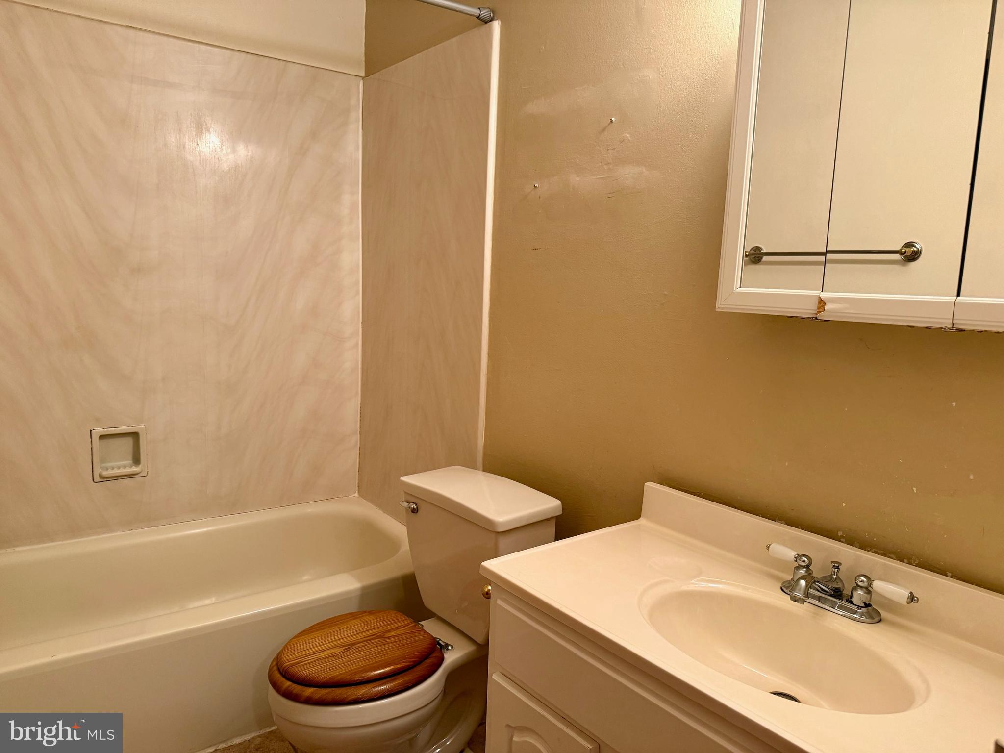 WHITPAIN HILLS - Residential