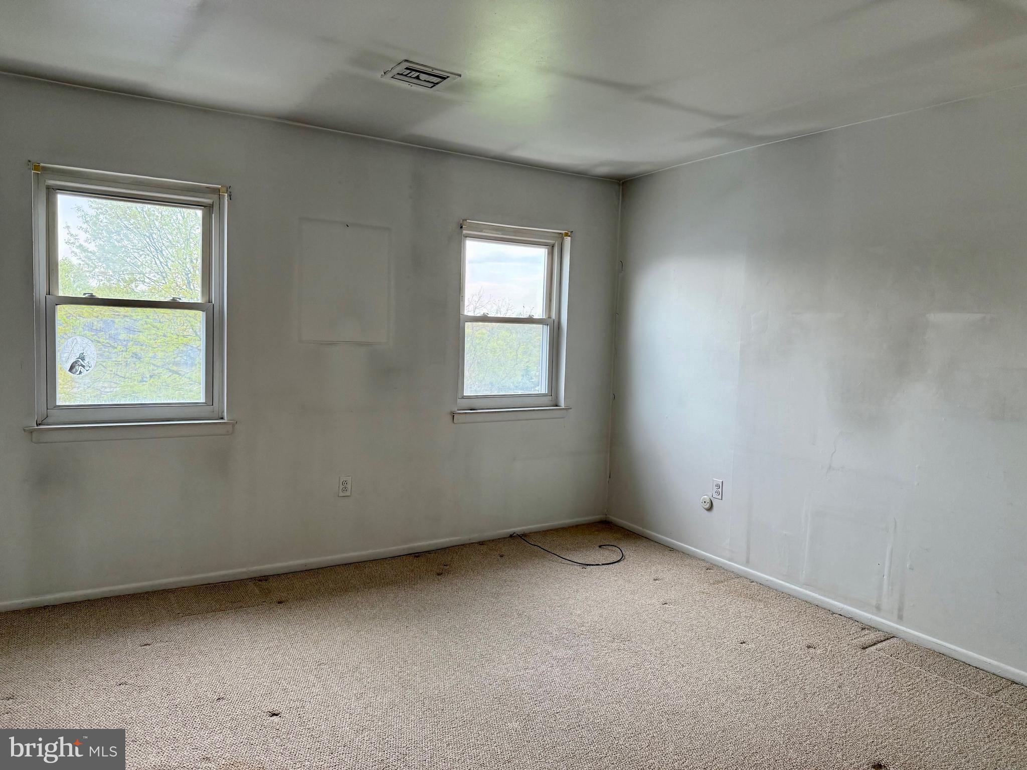 WHITPAIN HILLS - Residential