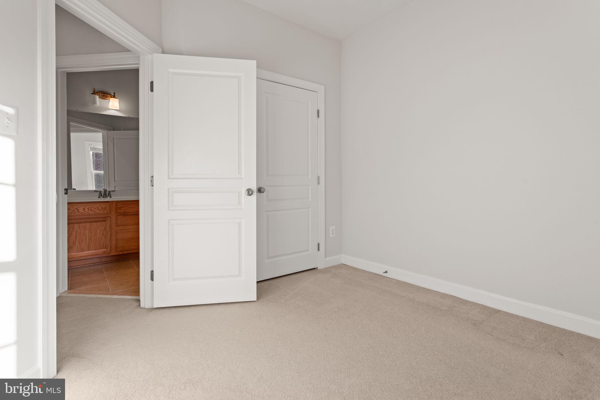 VILLAGES OF URBANA - Residential