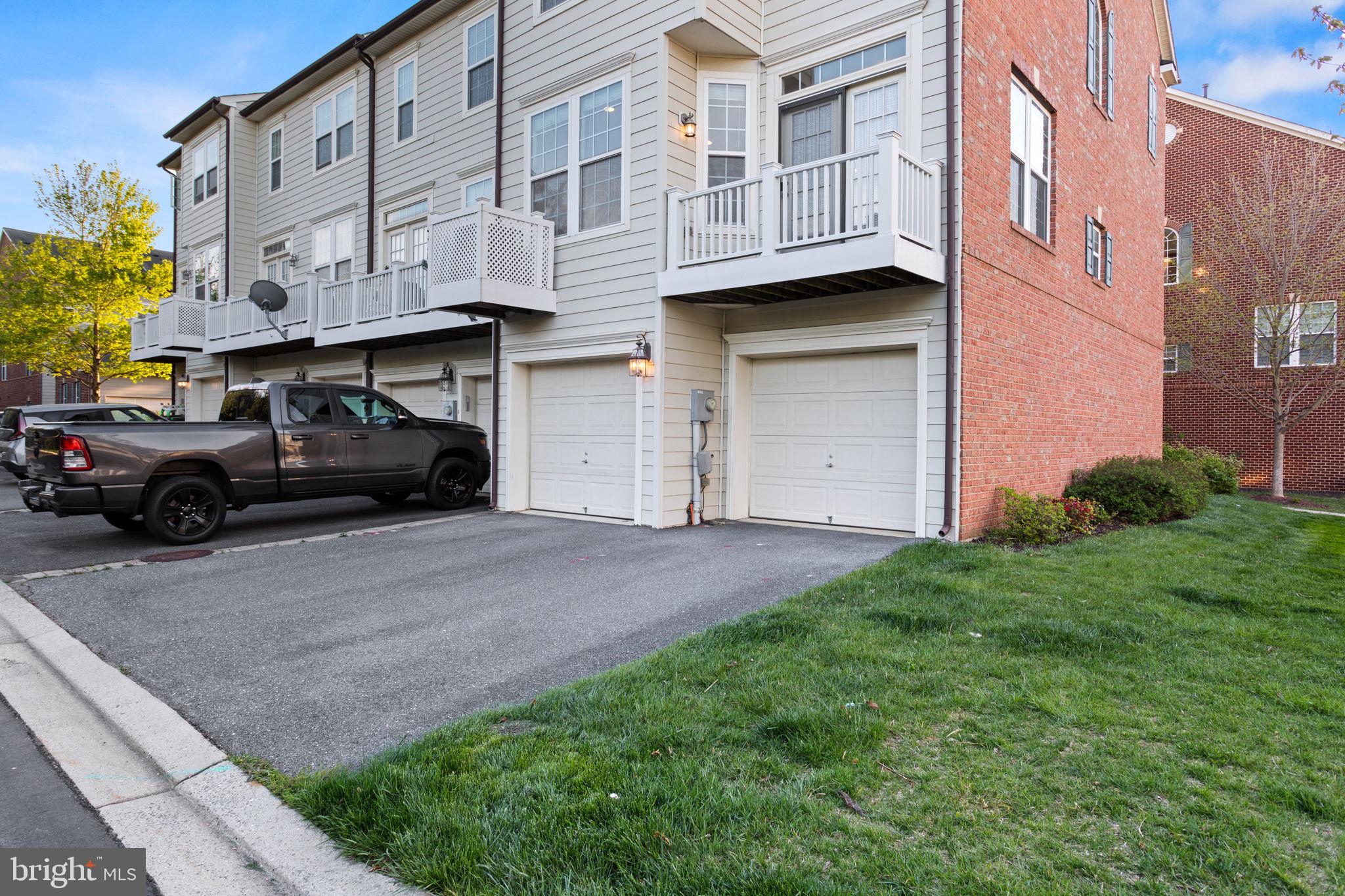 VILLAGES OF URBANA - Residential