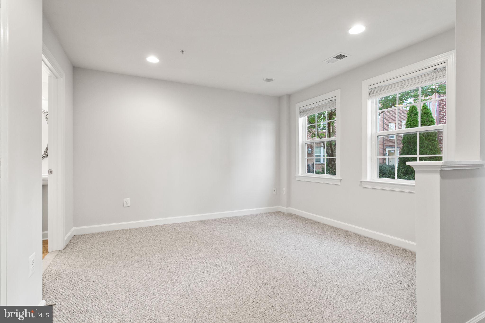 VILLAGES OF URBANA - Residential