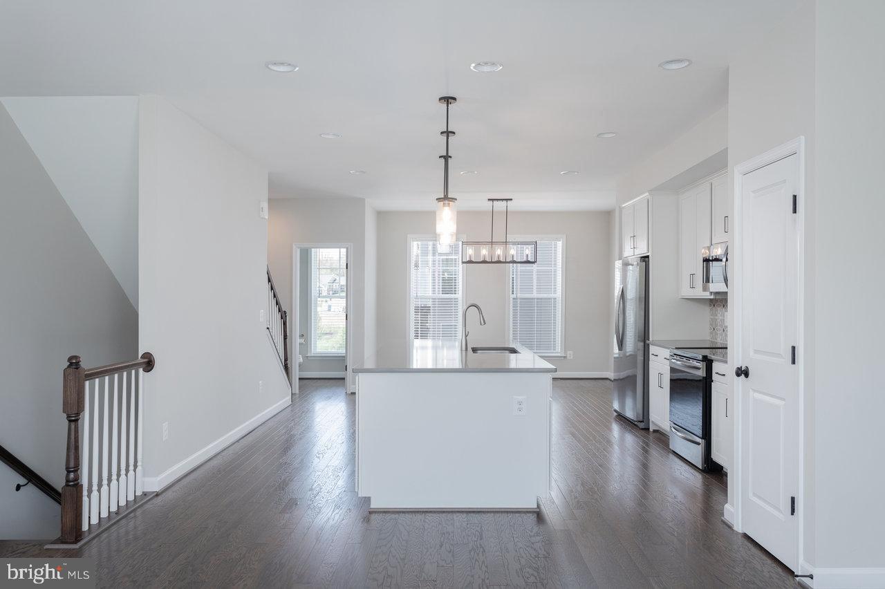 3393 MONTEREY DR