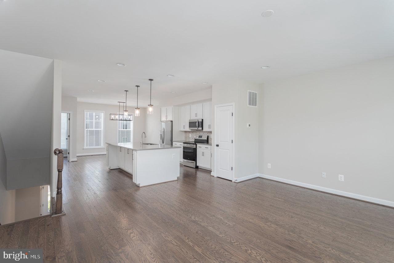3393 MONTEREY DR