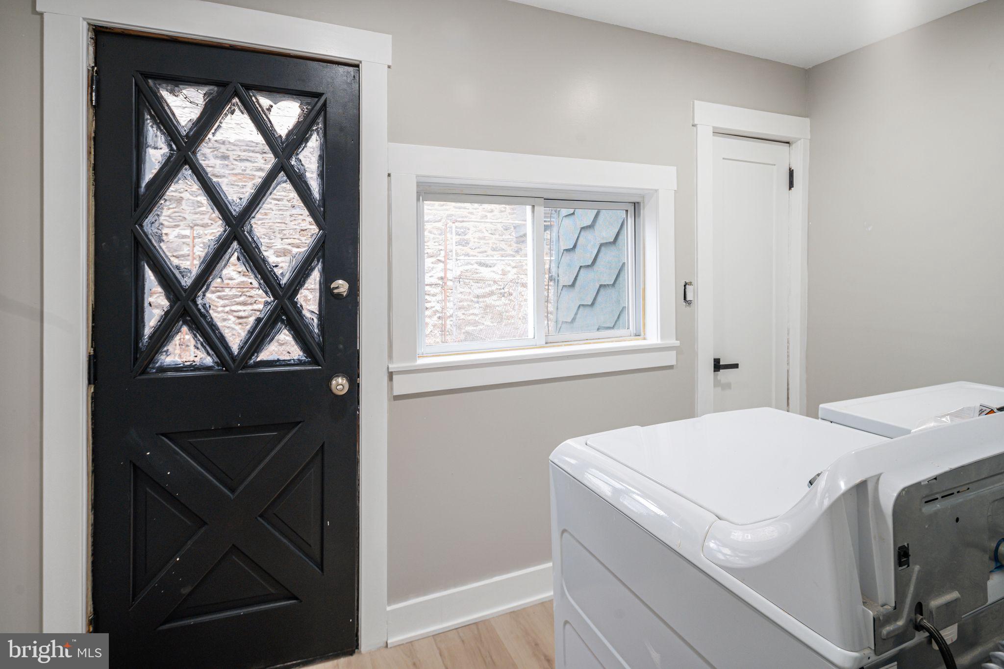 MANAYUNK - Residential Lease