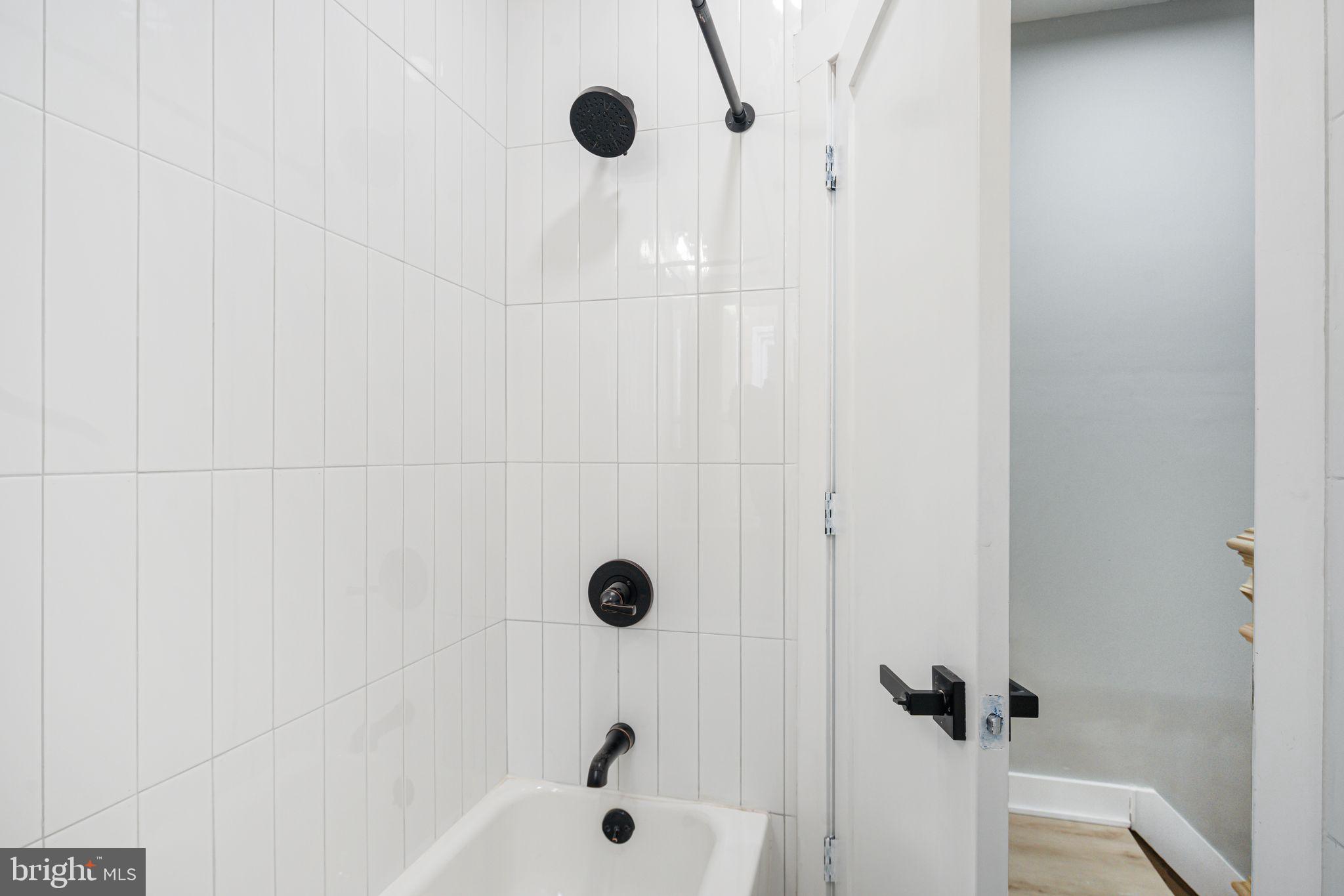 MANAYUNK - Residential Lease