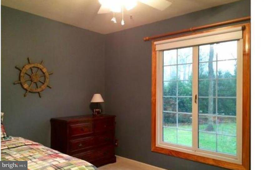 COUNTRY WOOD ESTATES - Residential Lease