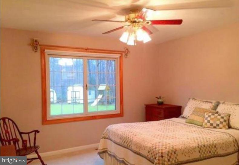 COUNTRY WOOD ESTATES - Residential Lease