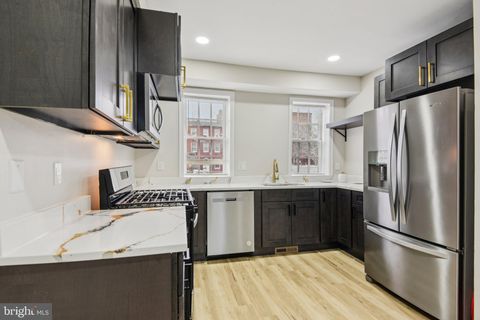 Photo of 121 S Broadway, BALTIMORE, MD 21231 (MLS # MDBA2196542)