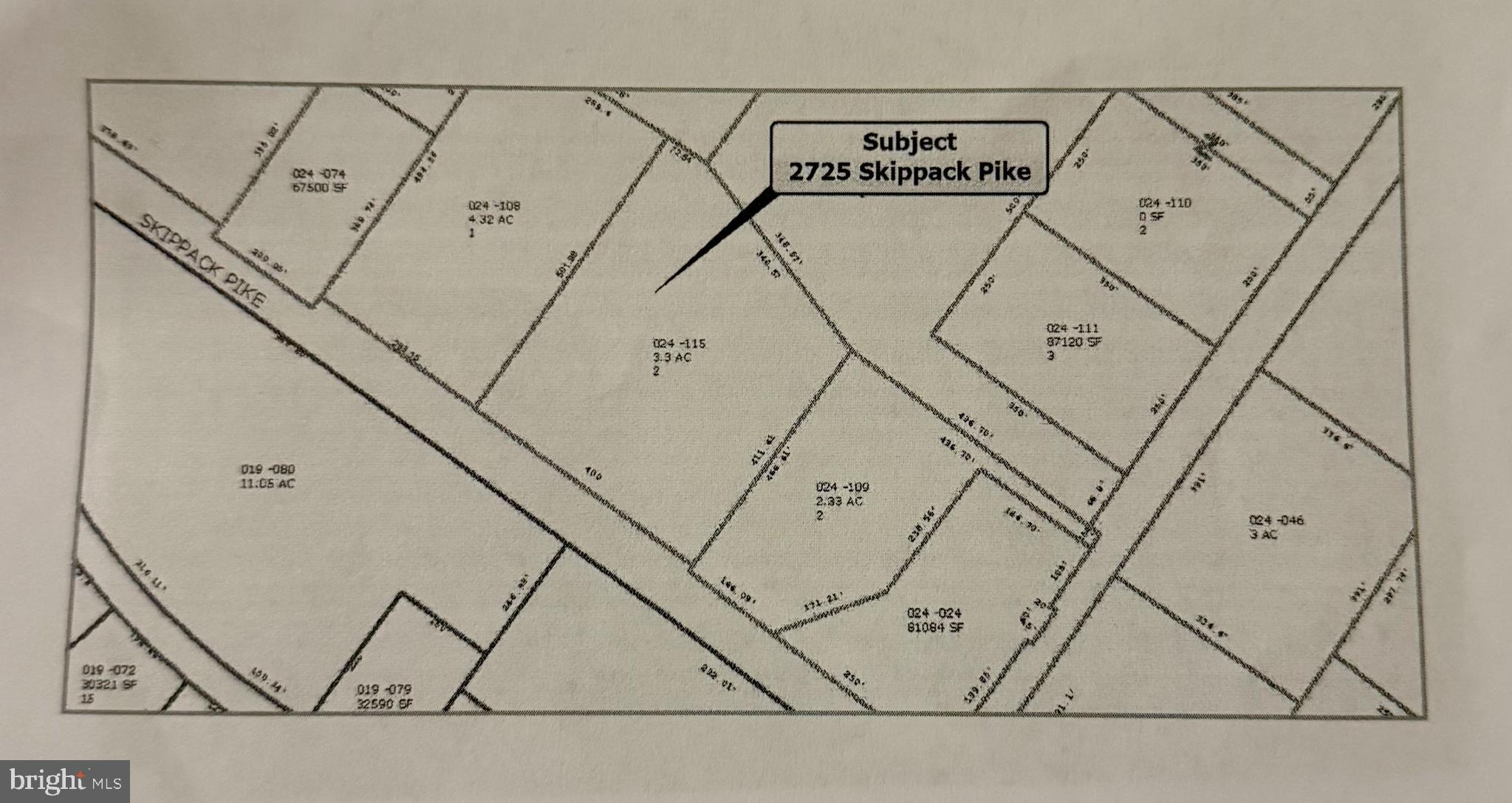 Main image without alt text