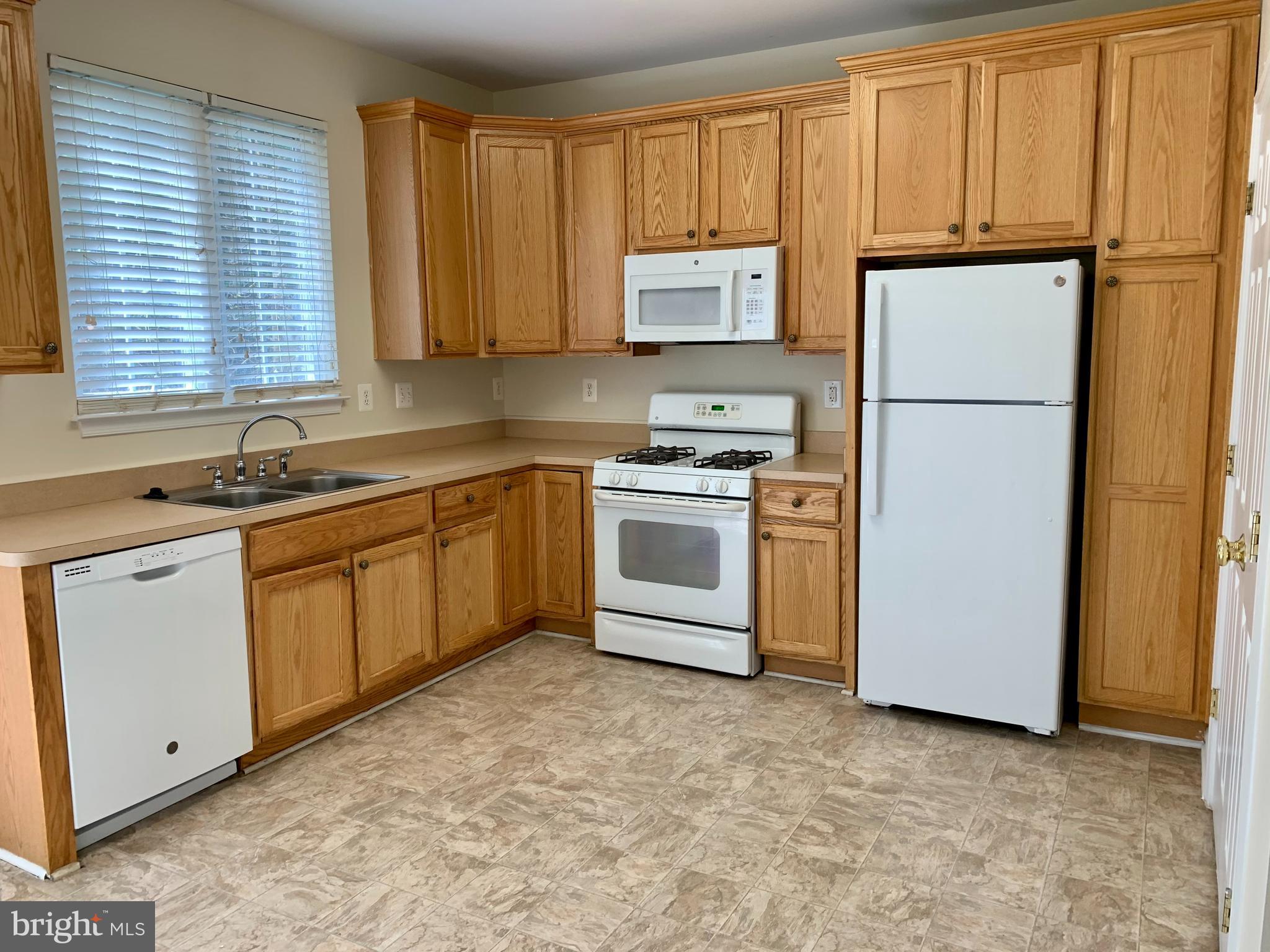 FAIRVIEW VILLAGE - Residential