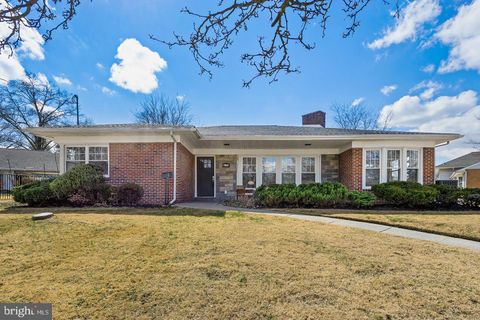 Homes For Sale - 206 Hampton Road<br/> HADDON TOWNSHIP, NJ 08108