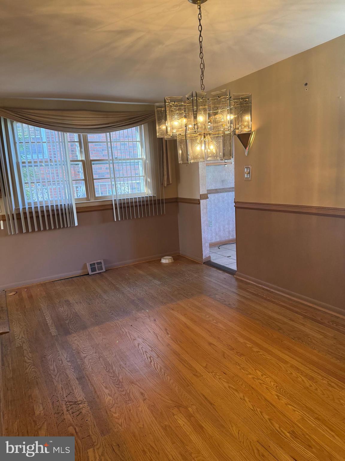 ROXBOROUGH - Residential