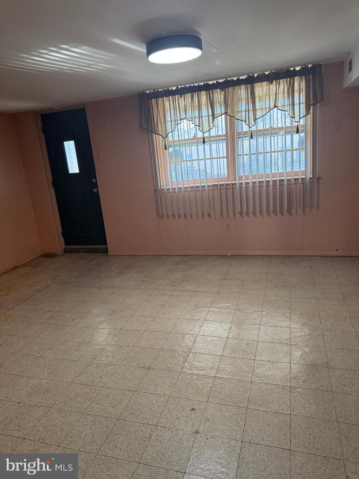 ROXBOROUGH - Residential