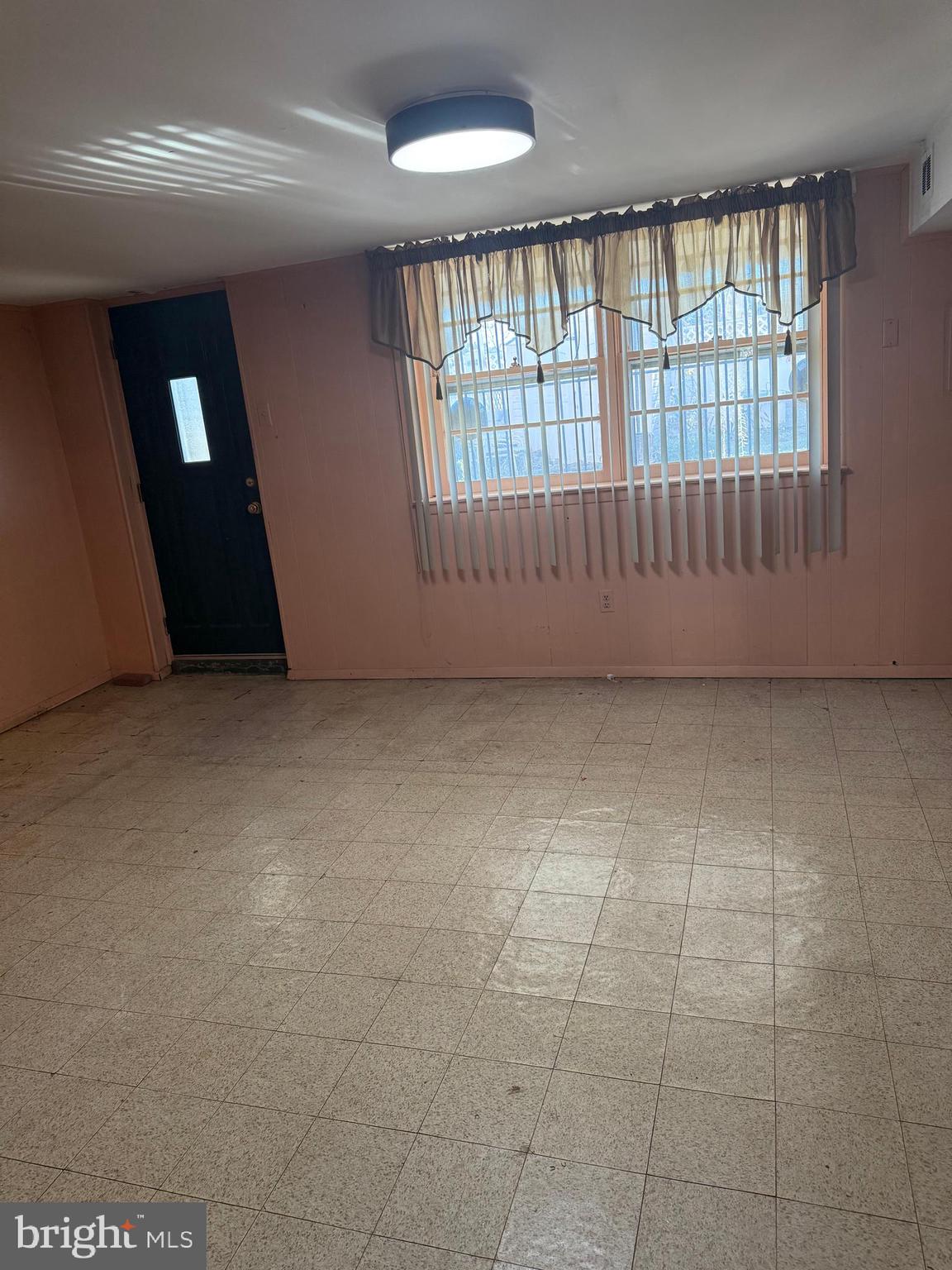 ROXBOROUGH - Residential