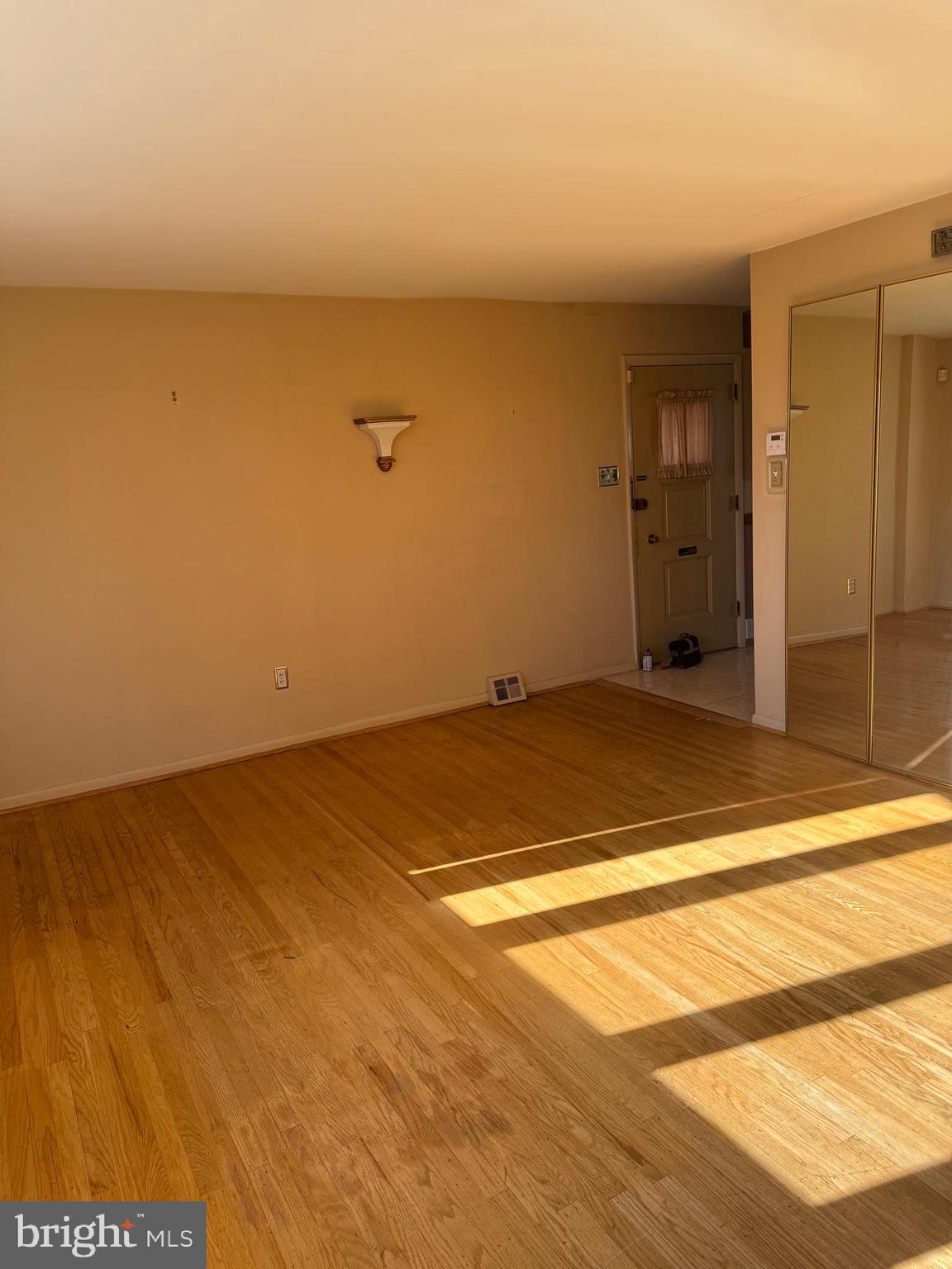 ROXBOROUGH - Residential