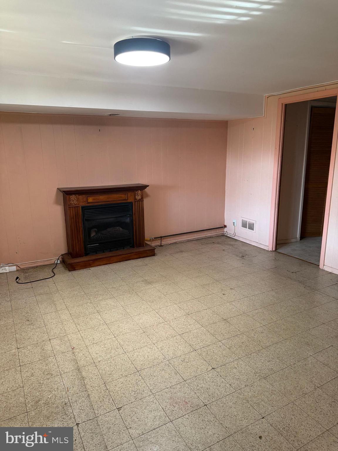 ROXBOROUGH - Residential