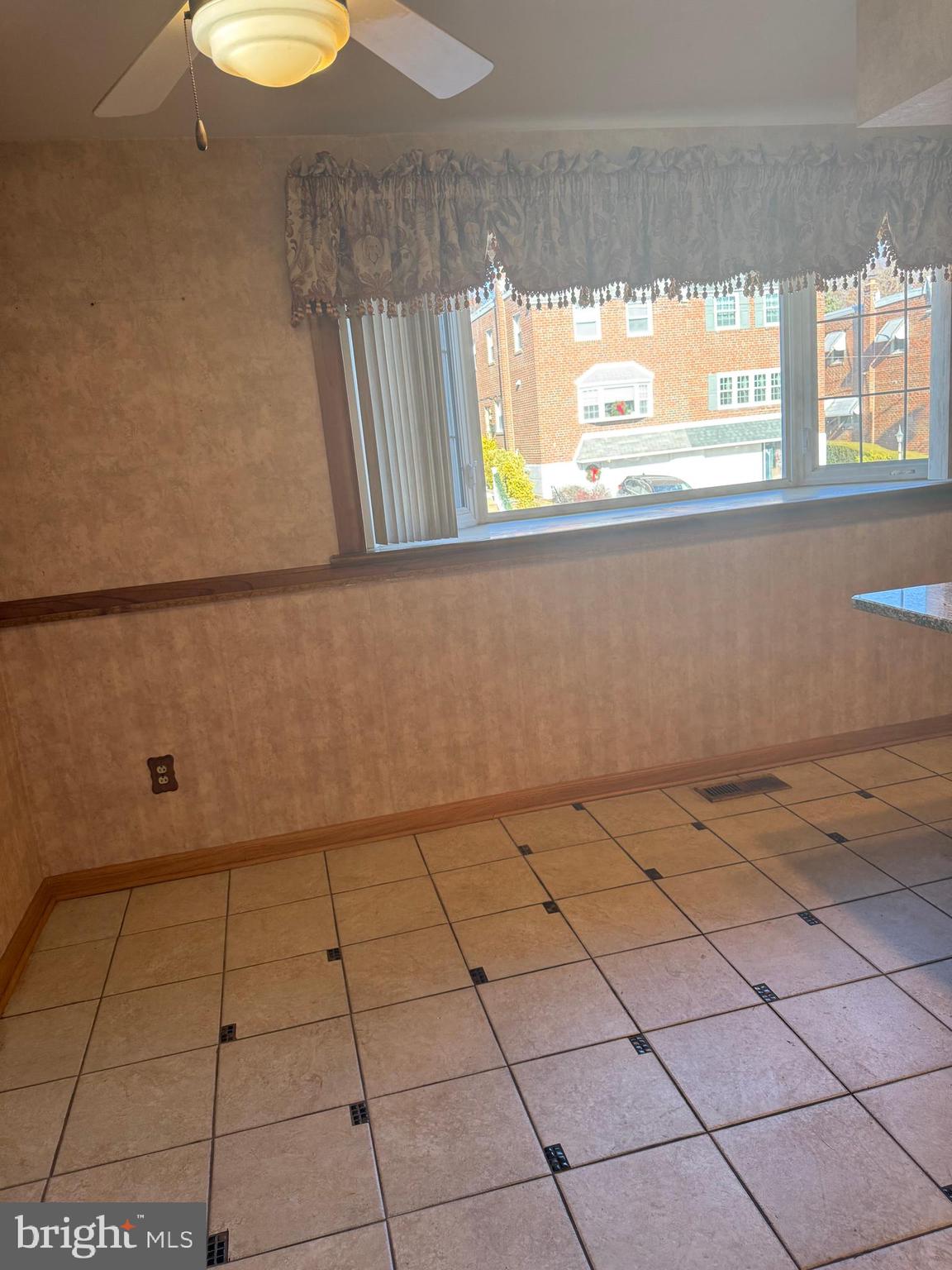 ROXBOROUGH - Residential