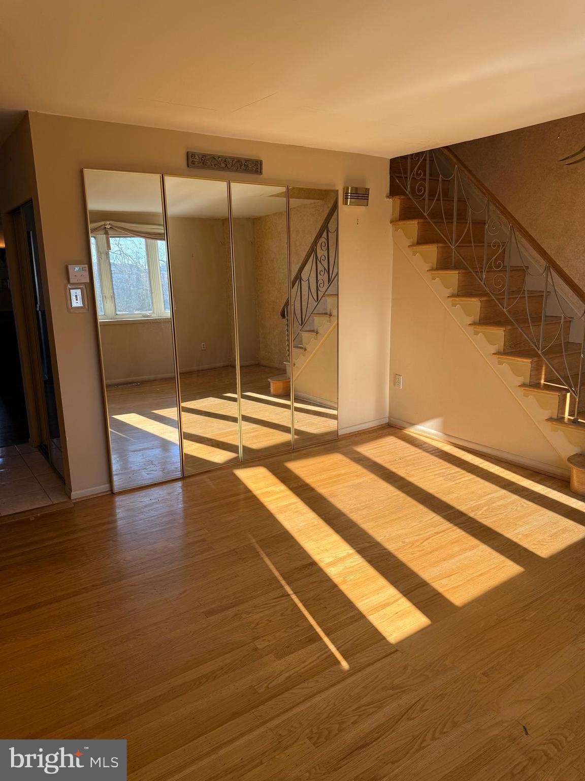 ROXBOROUGH - Residential