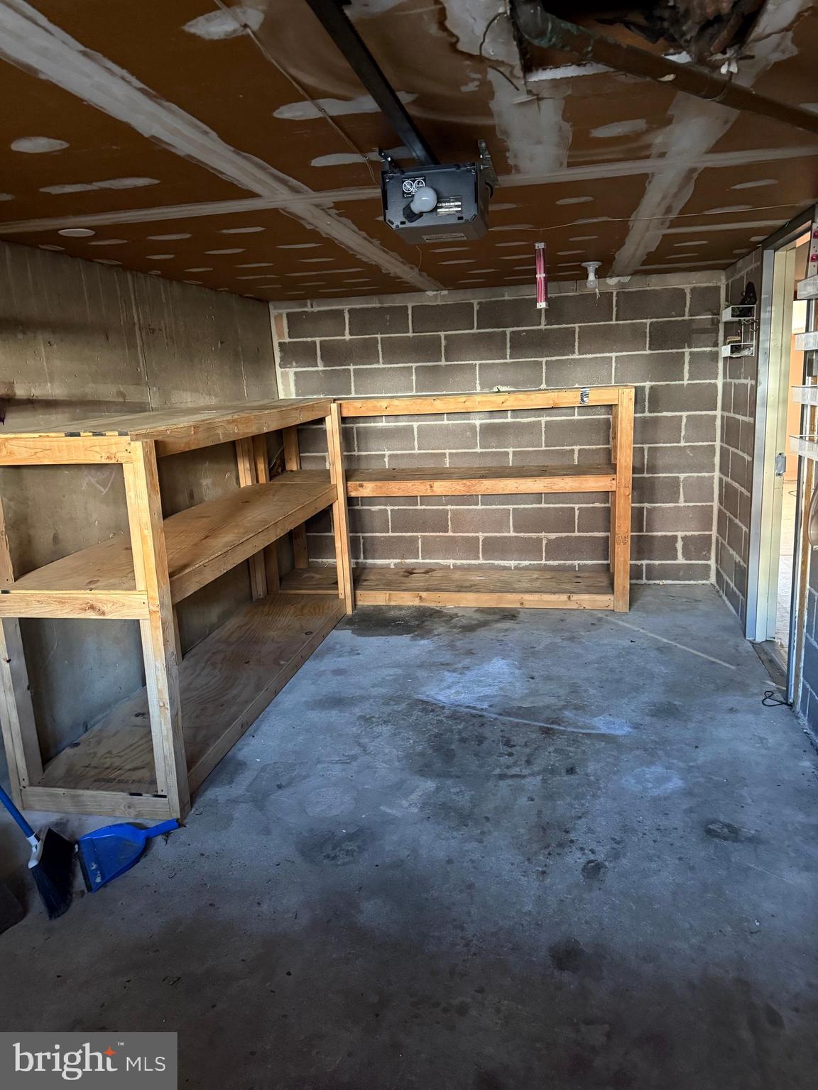 ROXBOROUGH - Residential