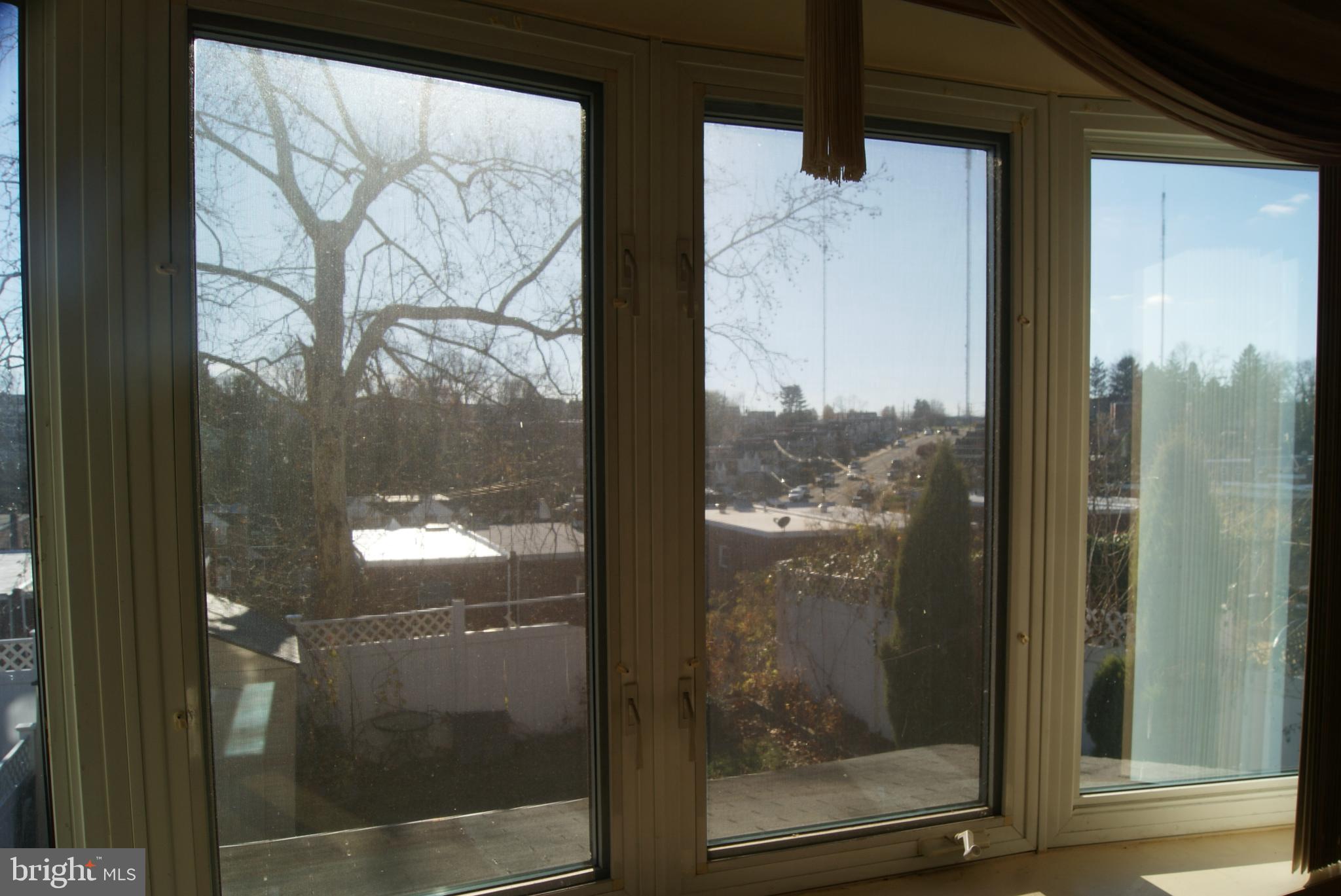 ROXBOROUGH - Residential