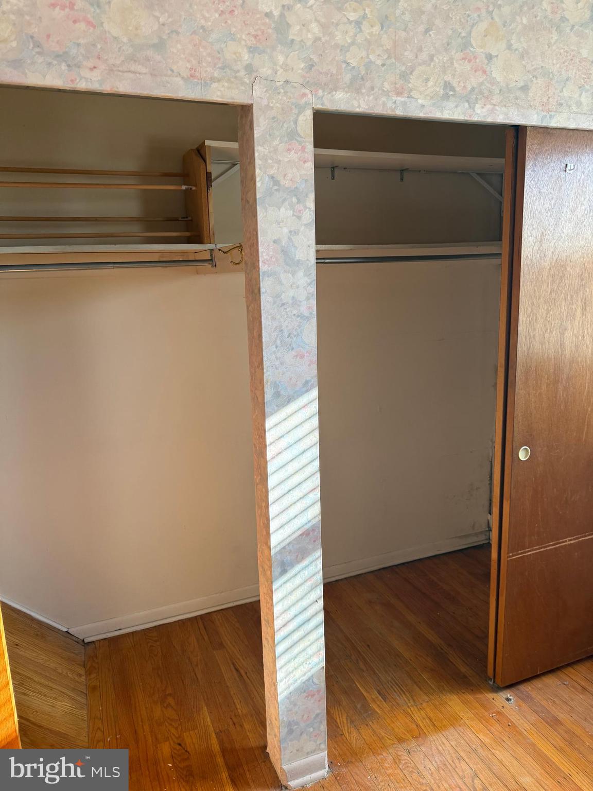 ROXBOROUGH - Residential