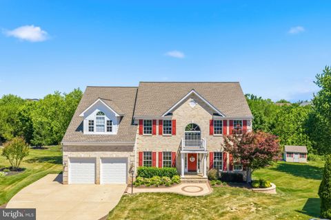 Photo of 21916 Bellair Court, ASHBURN, VA 20147 (MLS # VALO2125878)
