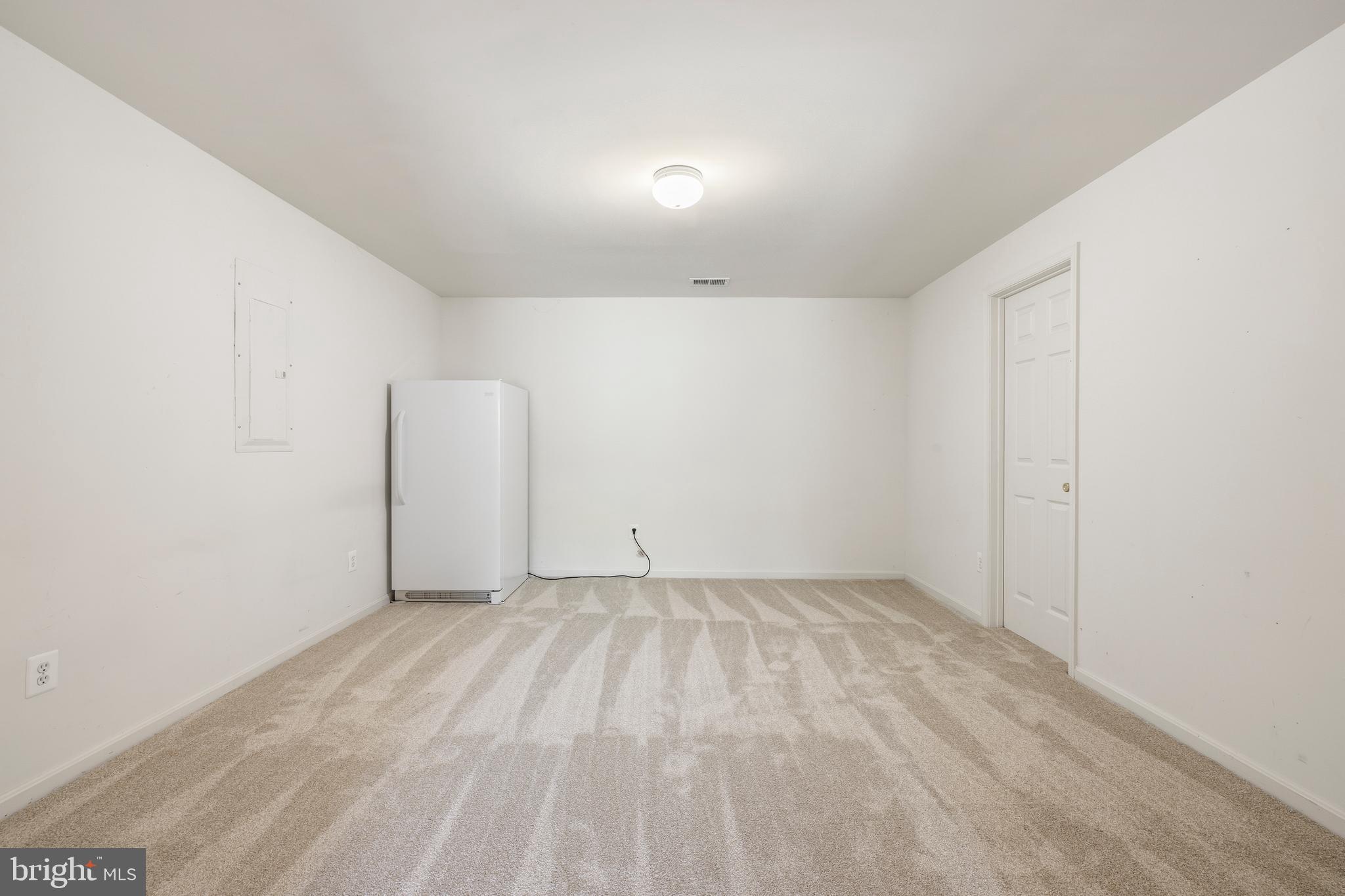 REGENCY AT ASHBURN - Residential