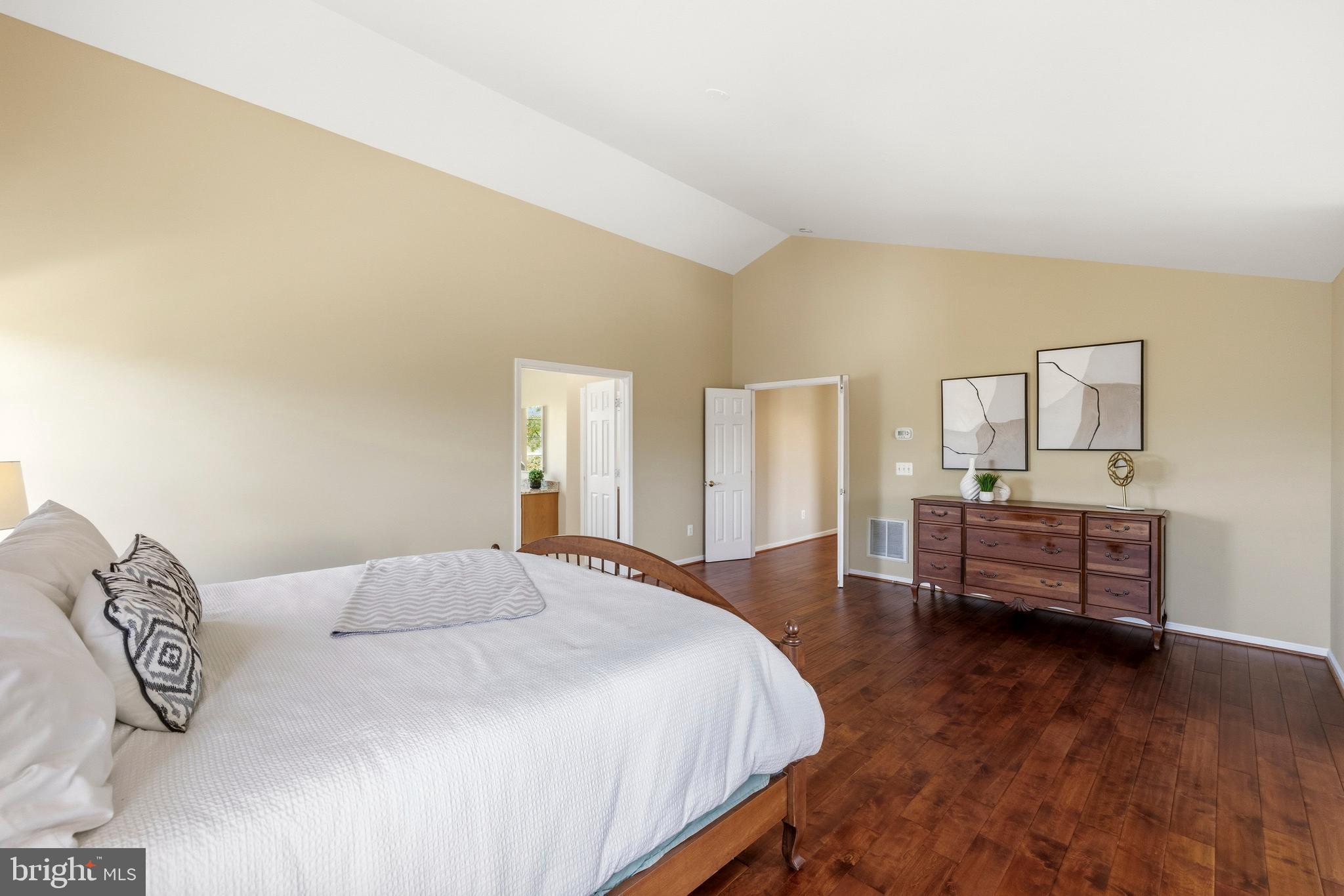 REGENCY AT ASHBURN - Residential