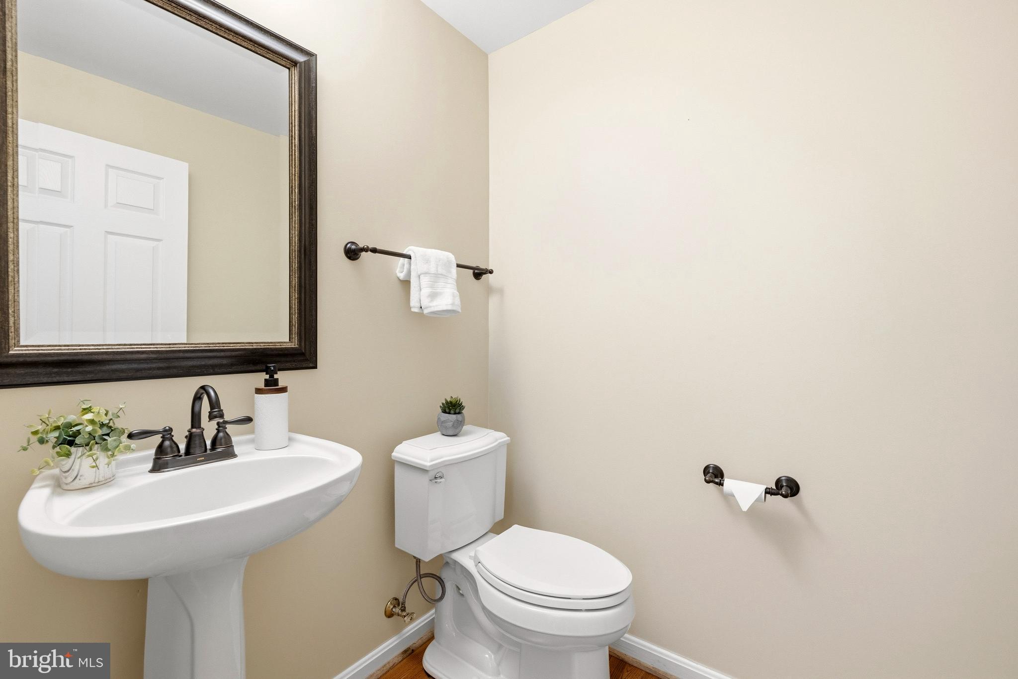 REGENCY AT ASHBURN - Residential