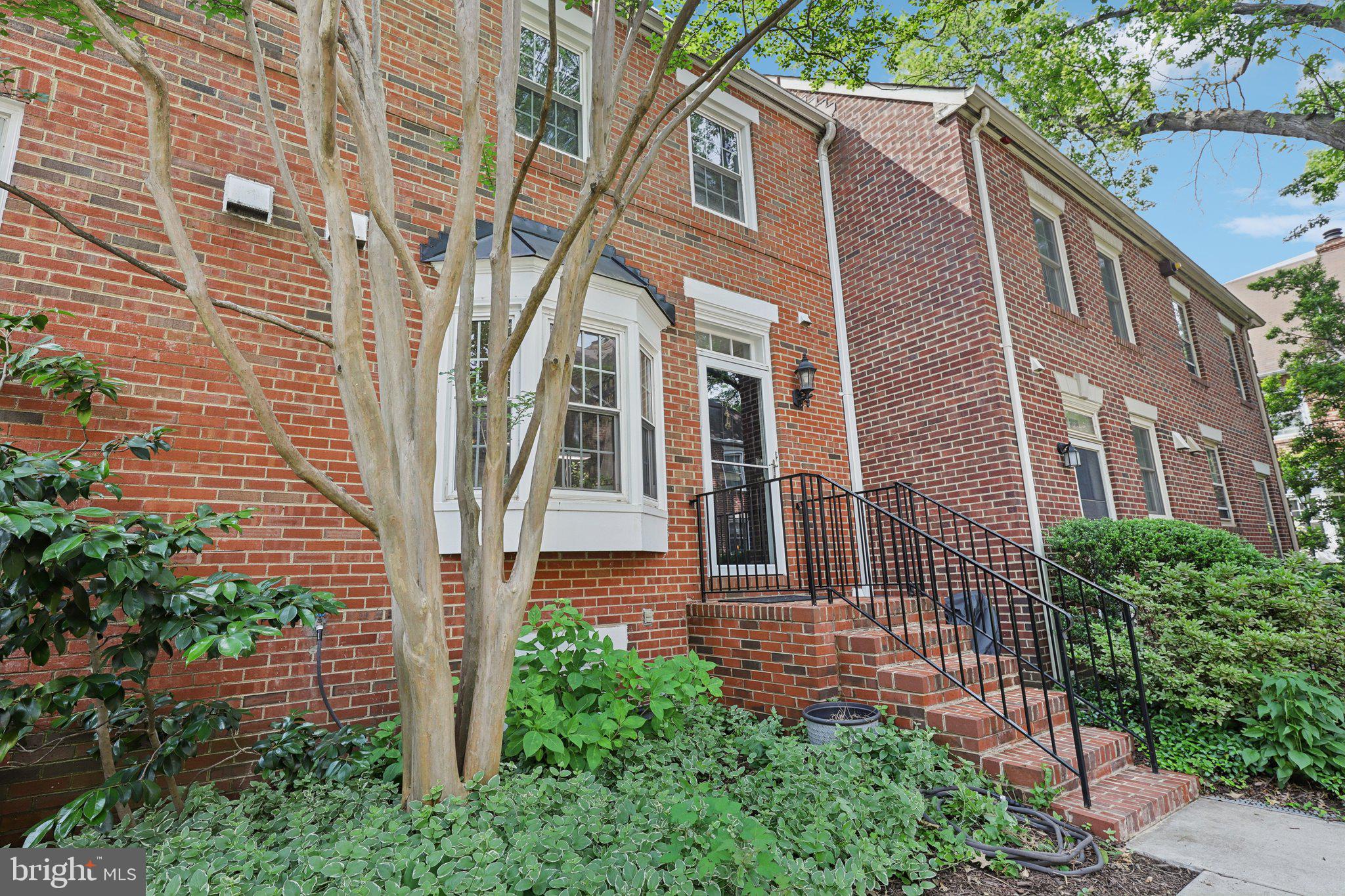 OLD TOWN STATION - Residential Lease